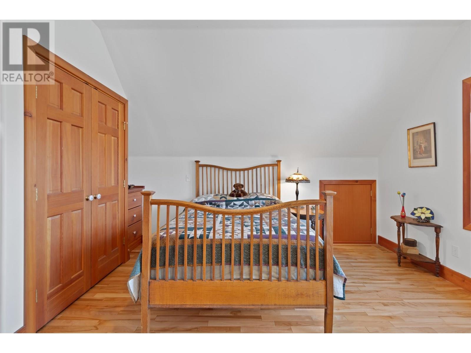 7020 Brolin Road, Logan Lake