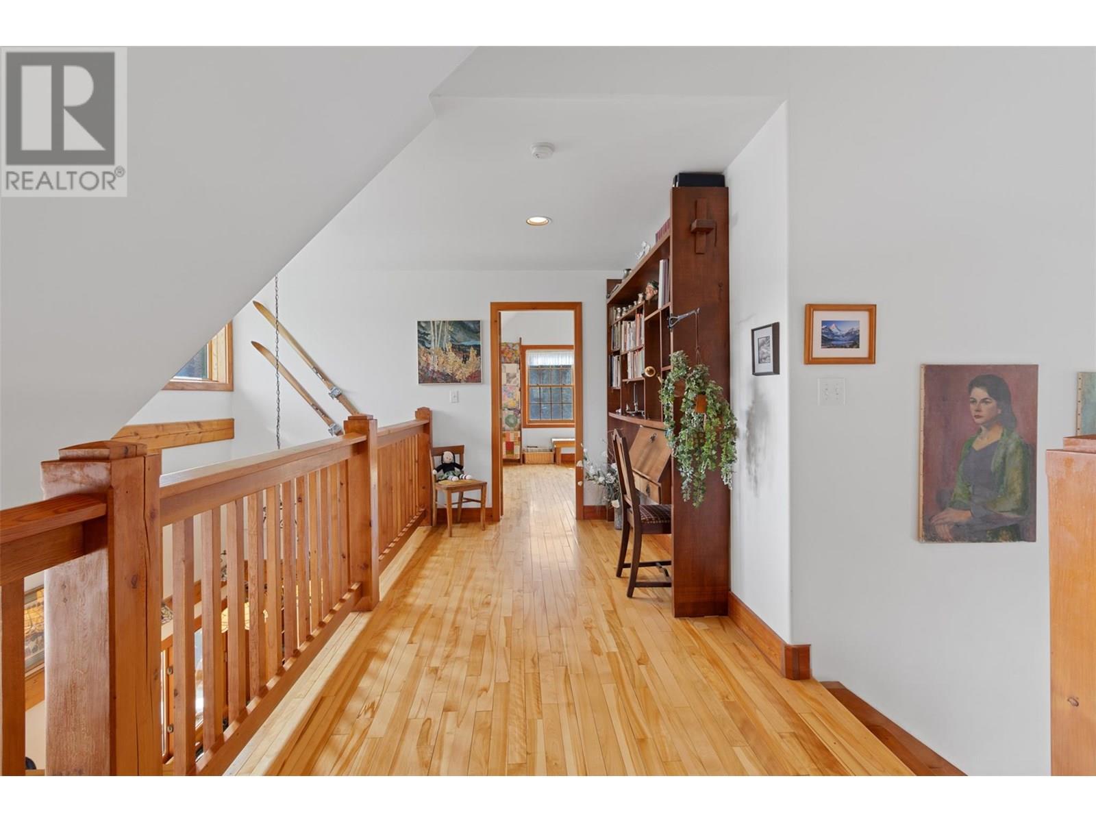 7020 Brolin Road, Logan Lake