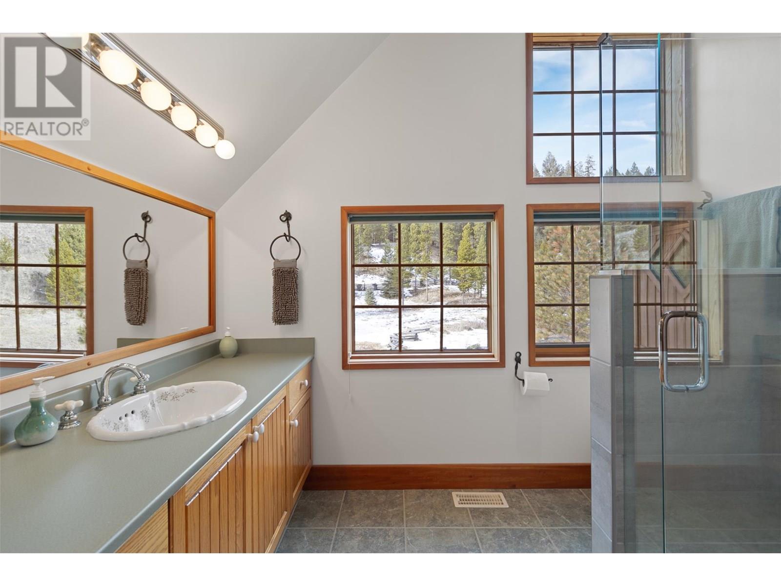 7020 Brolin Road, Logan Lake