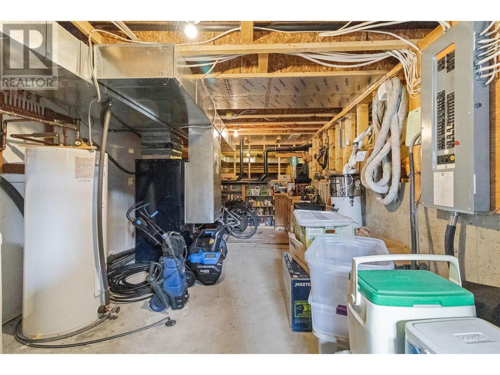 7020 Brolin Road, Logan Lake