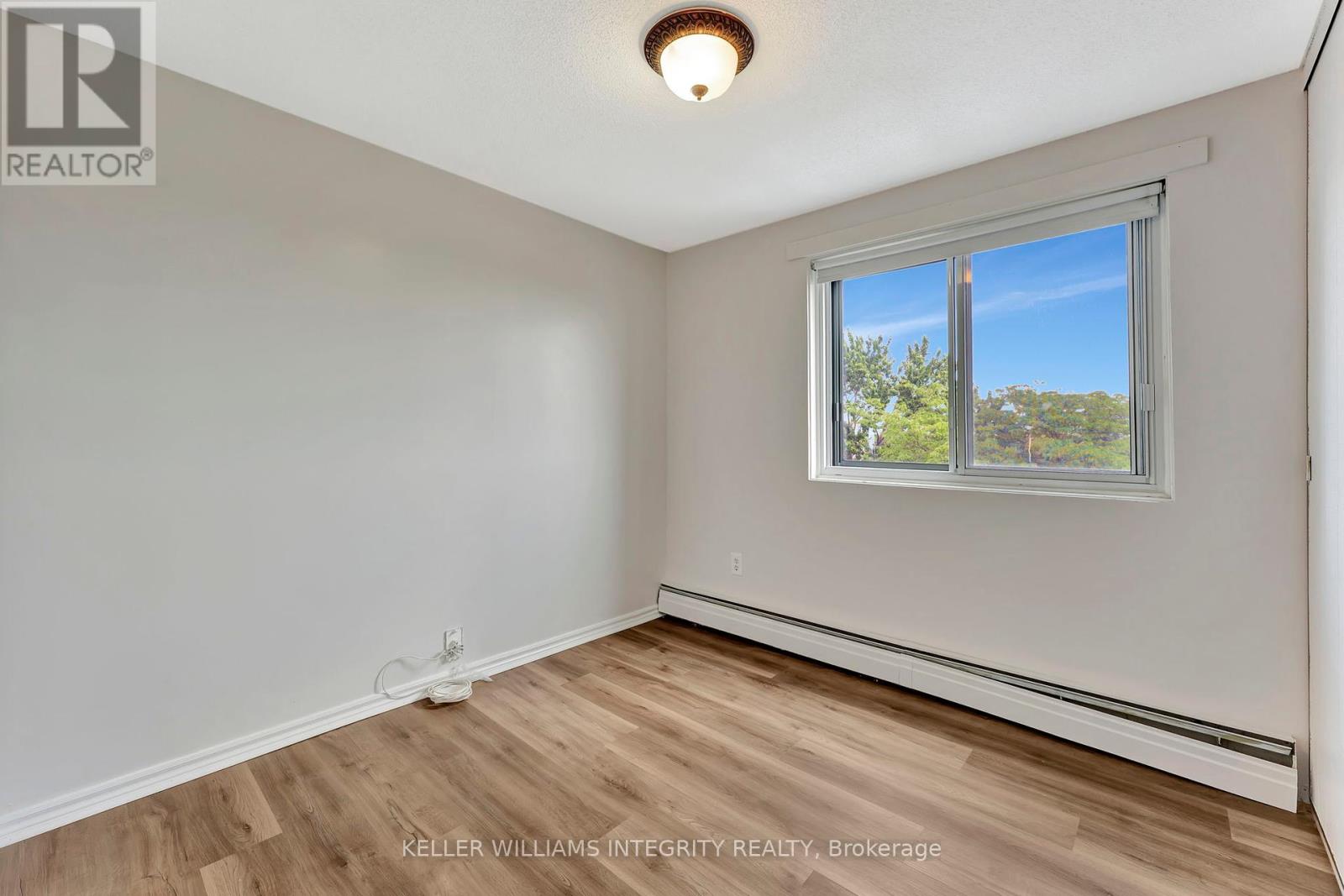 Photo 33 of 504 20 Chesterton Drive, Ottawa ON