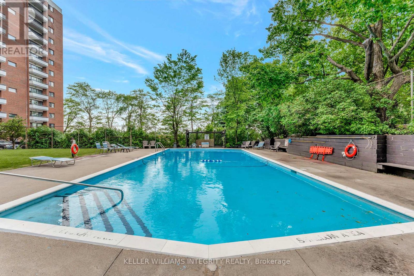 Photo 20 of 504 20 Chesterton Drive, Ottawa ON