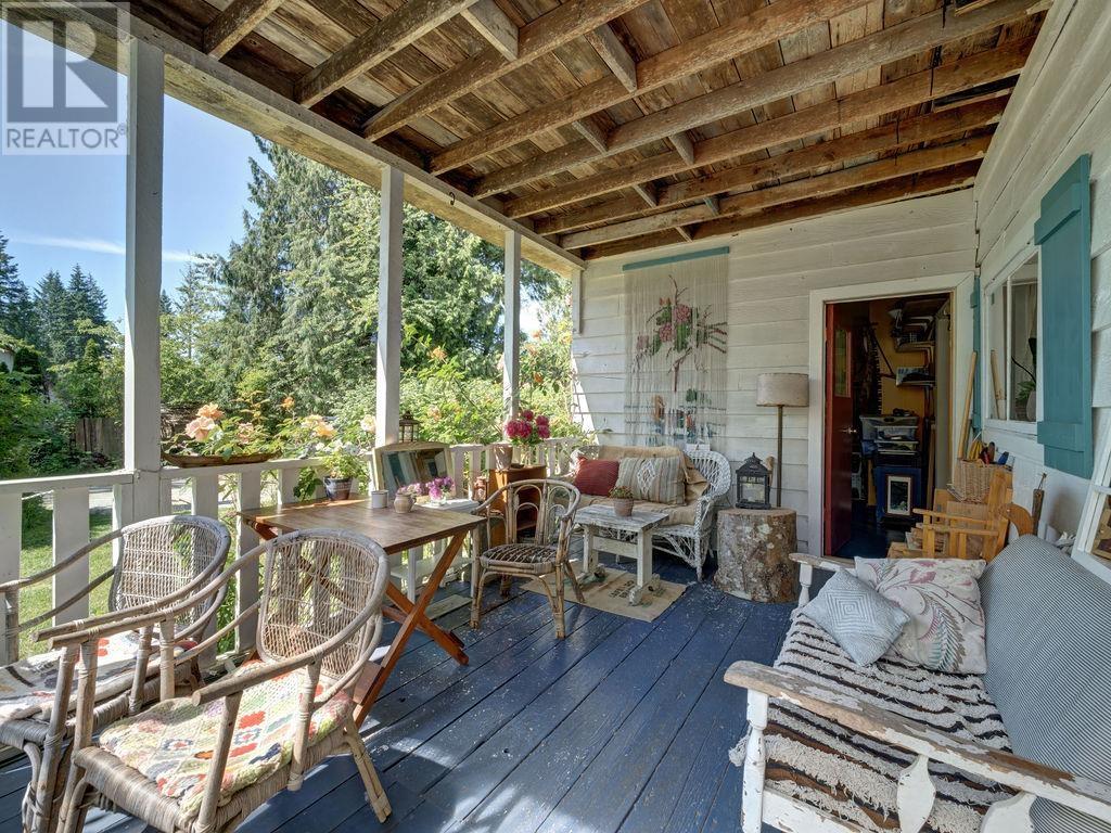 947 NORTH ROAD, Gibsons