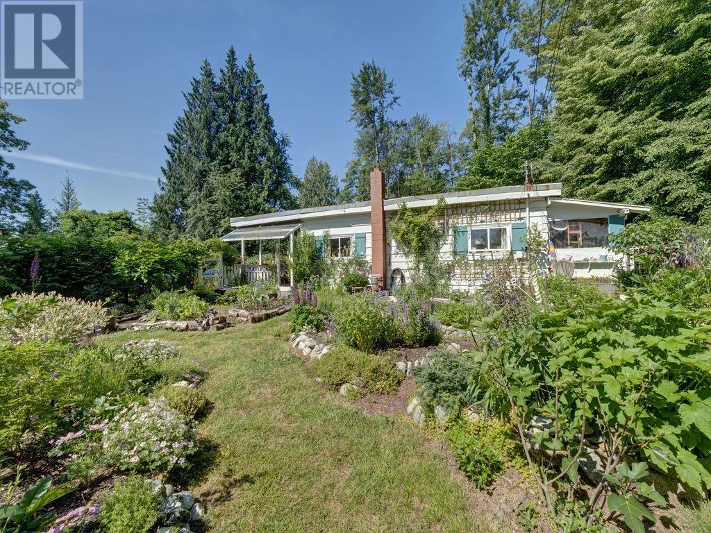 947 NORTH ROAD, Gibsons