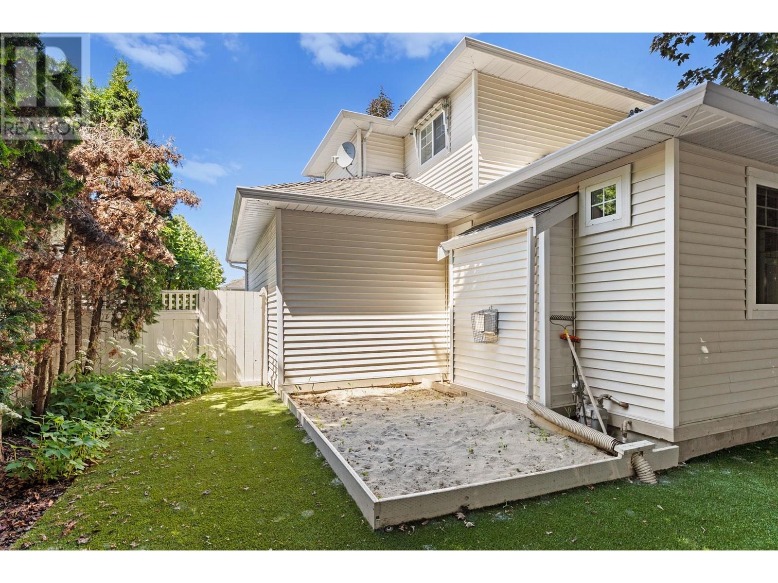 383 665 Cook Road, Kelowna