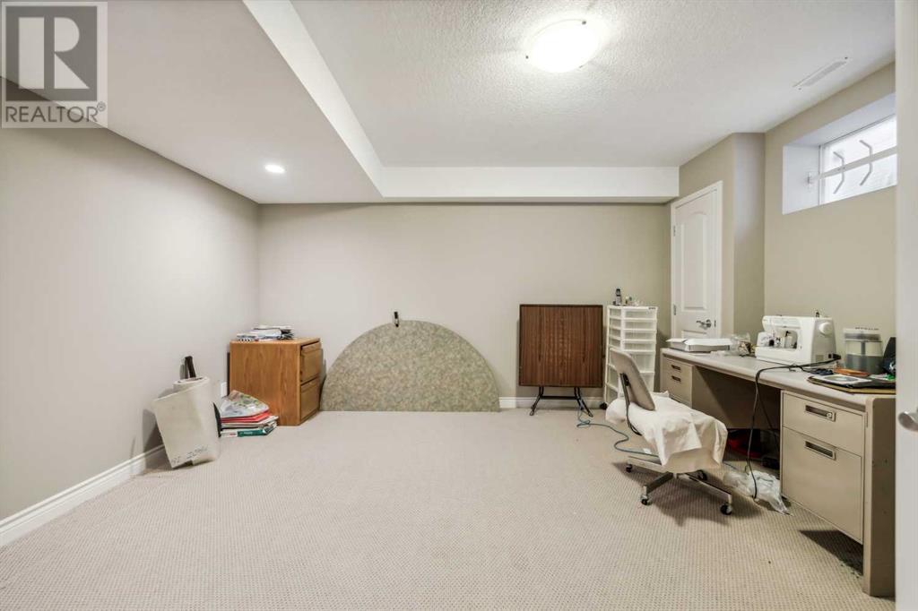 Single Family House for Sale in   Avenue NW Capitol Hill Calgary 
