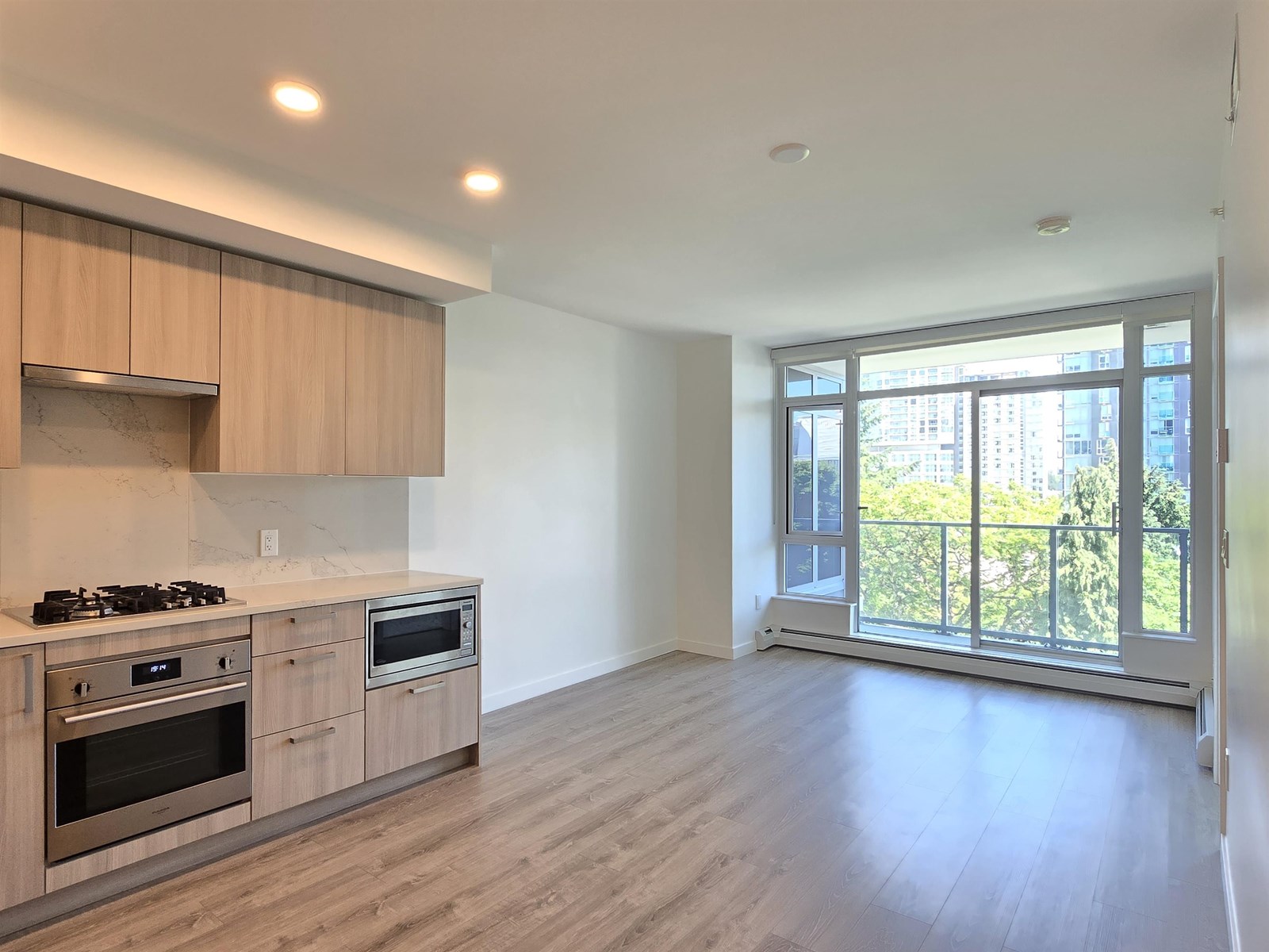 Photo 8 of 509 13350 Central Avenue, Surrey BC