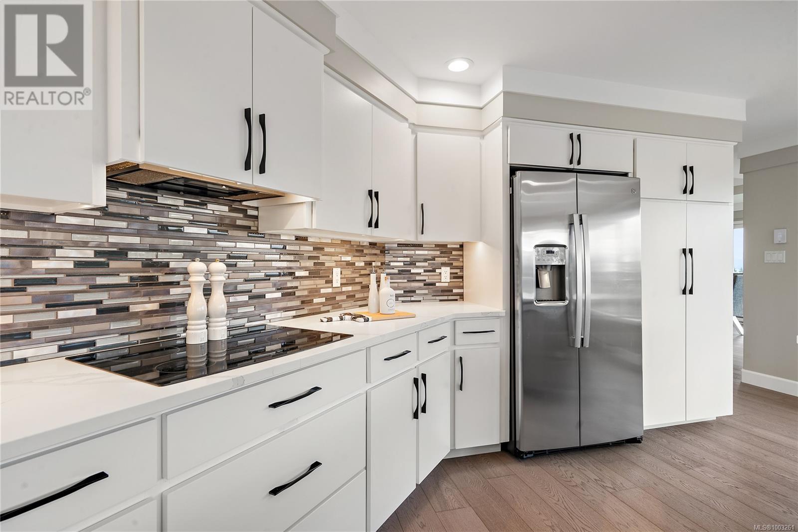 11096 Greenpark Dr, North Saanich