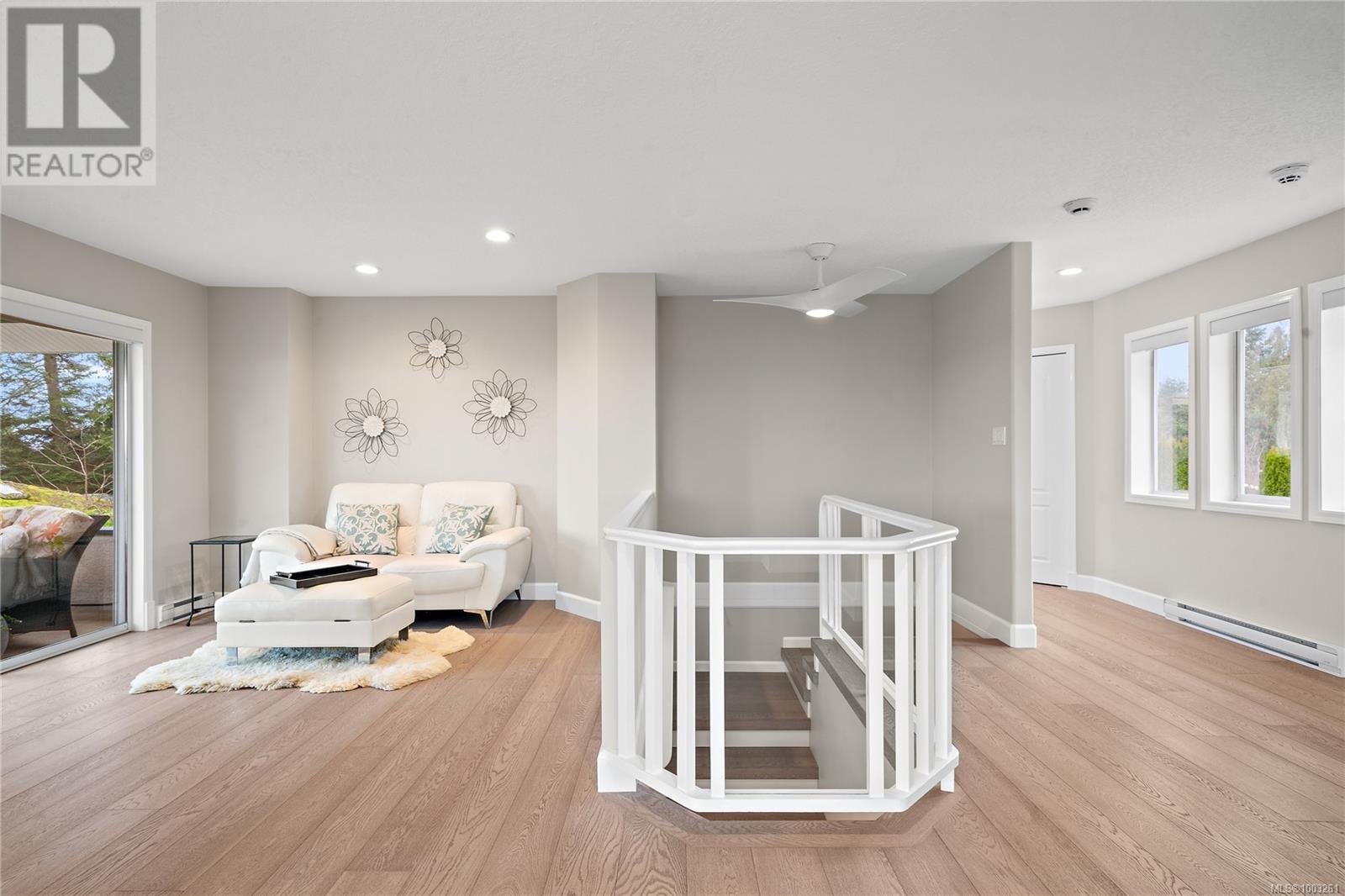 11096 Greenpark Dr, North Saanich