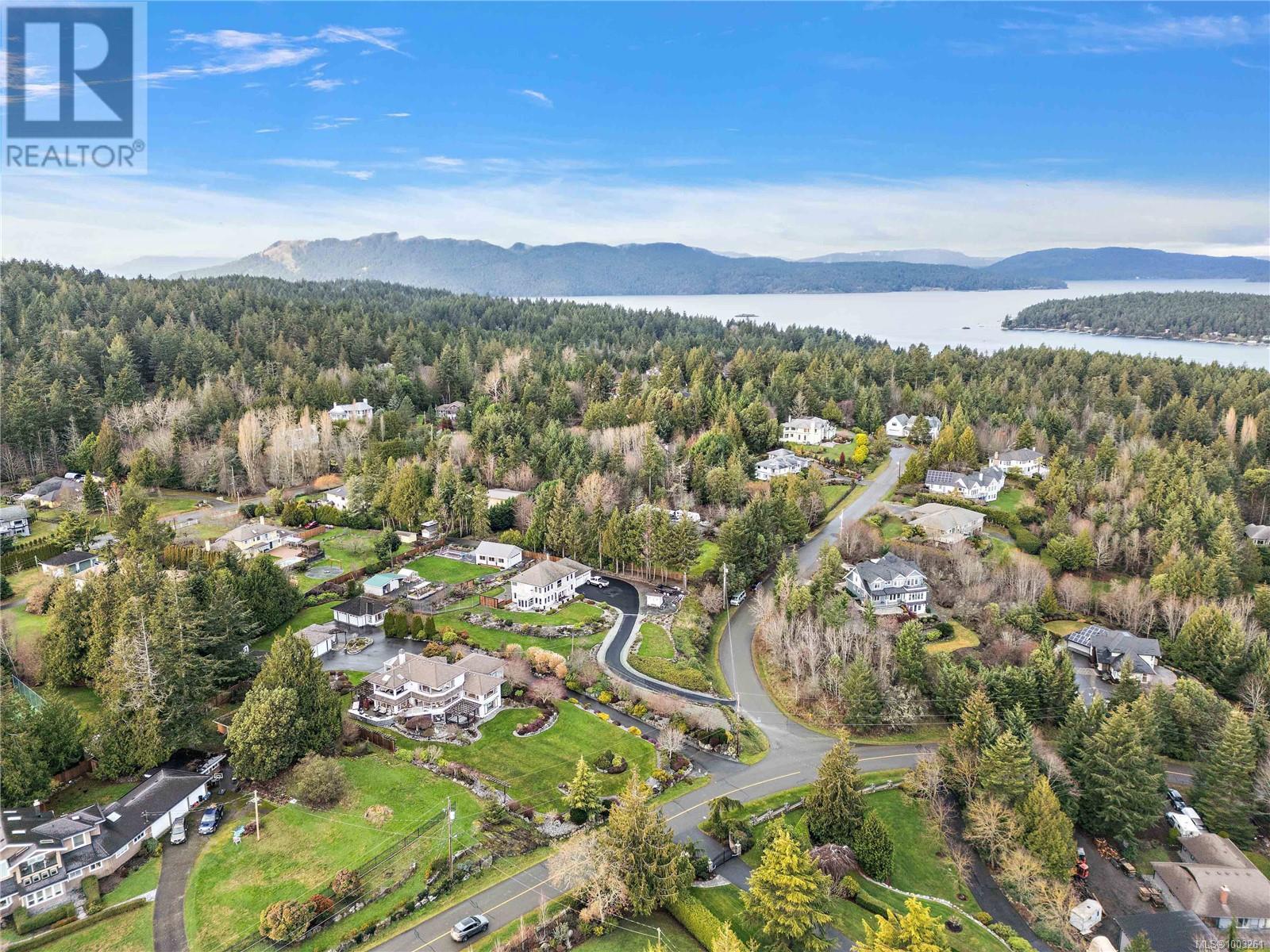 11096 Greenpark Dr, North Saanich