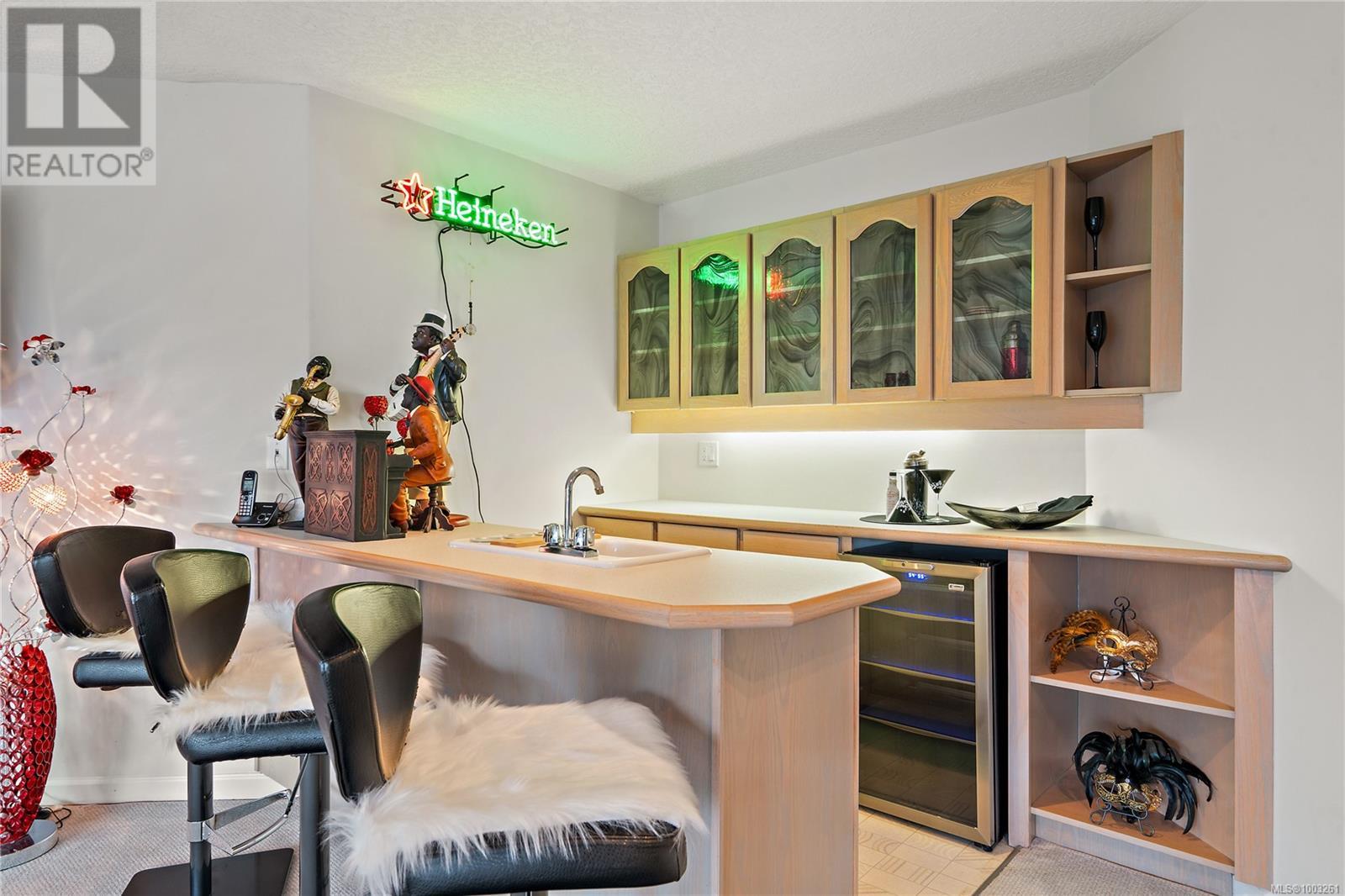 11096 Greenpark Dr, North Saanich