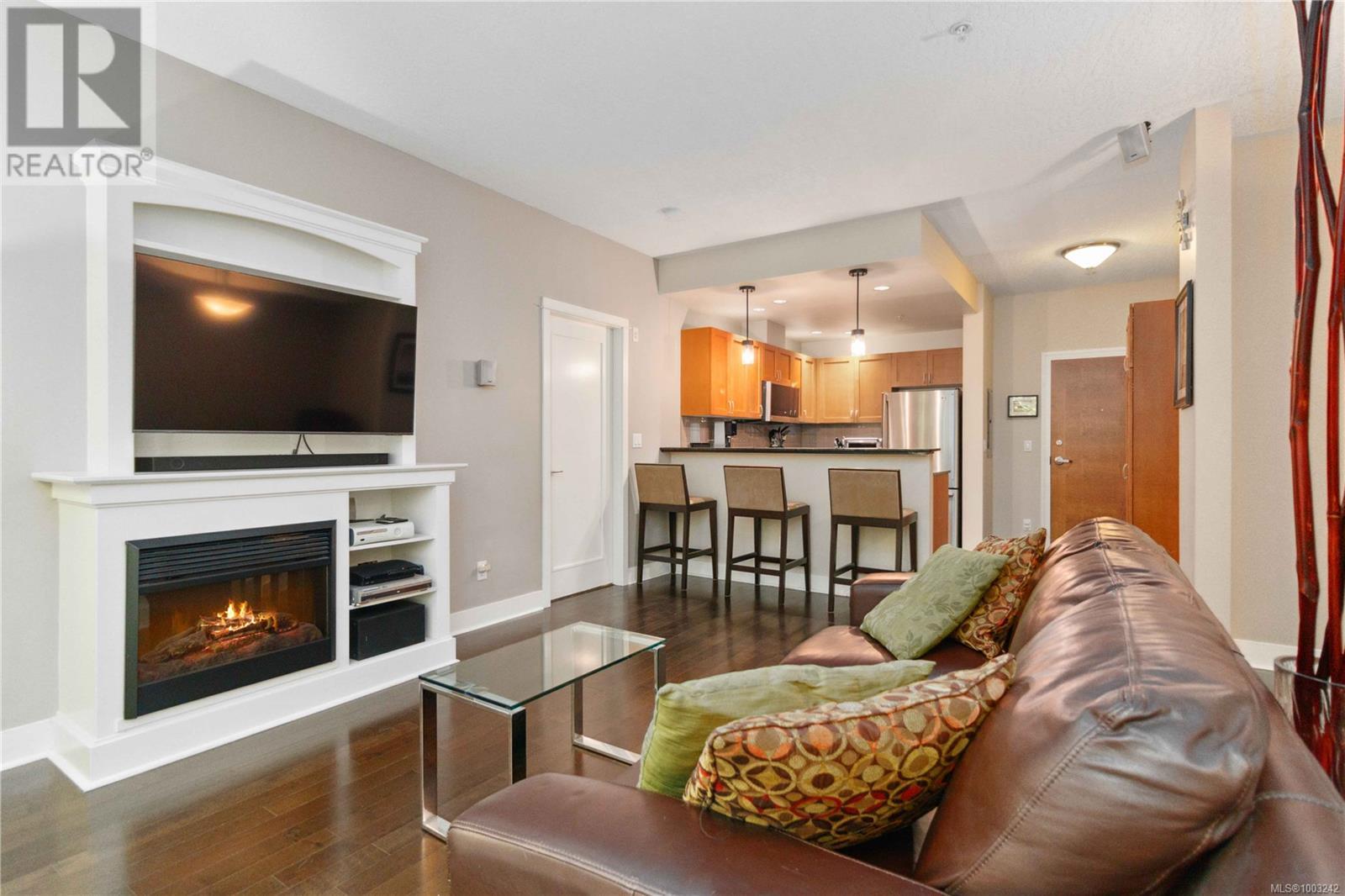 106 635 Brookside Rd, Colwood
