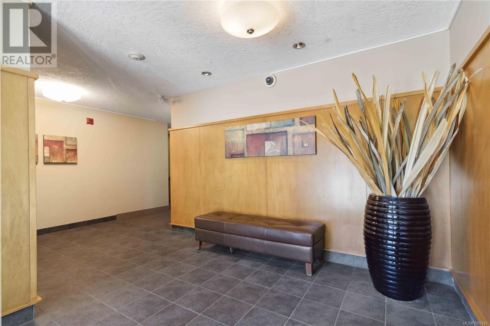 106 635 Brookside Rd, Colwood