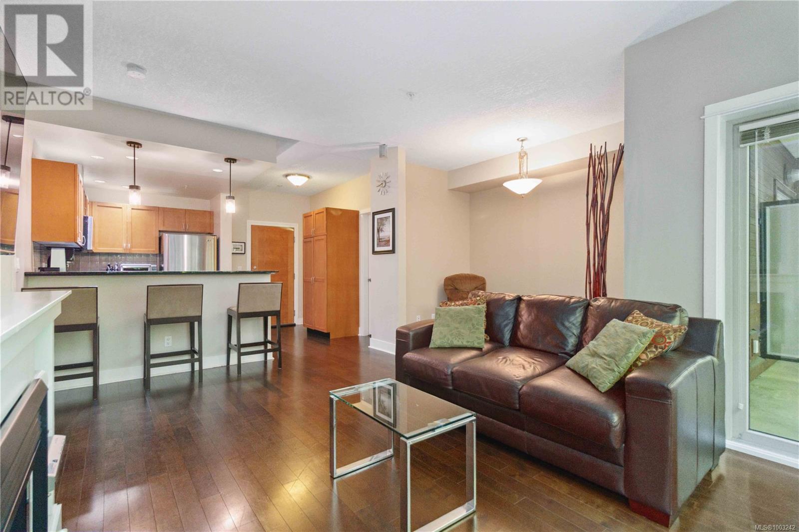 106 635 Brookside Rd, Colwood