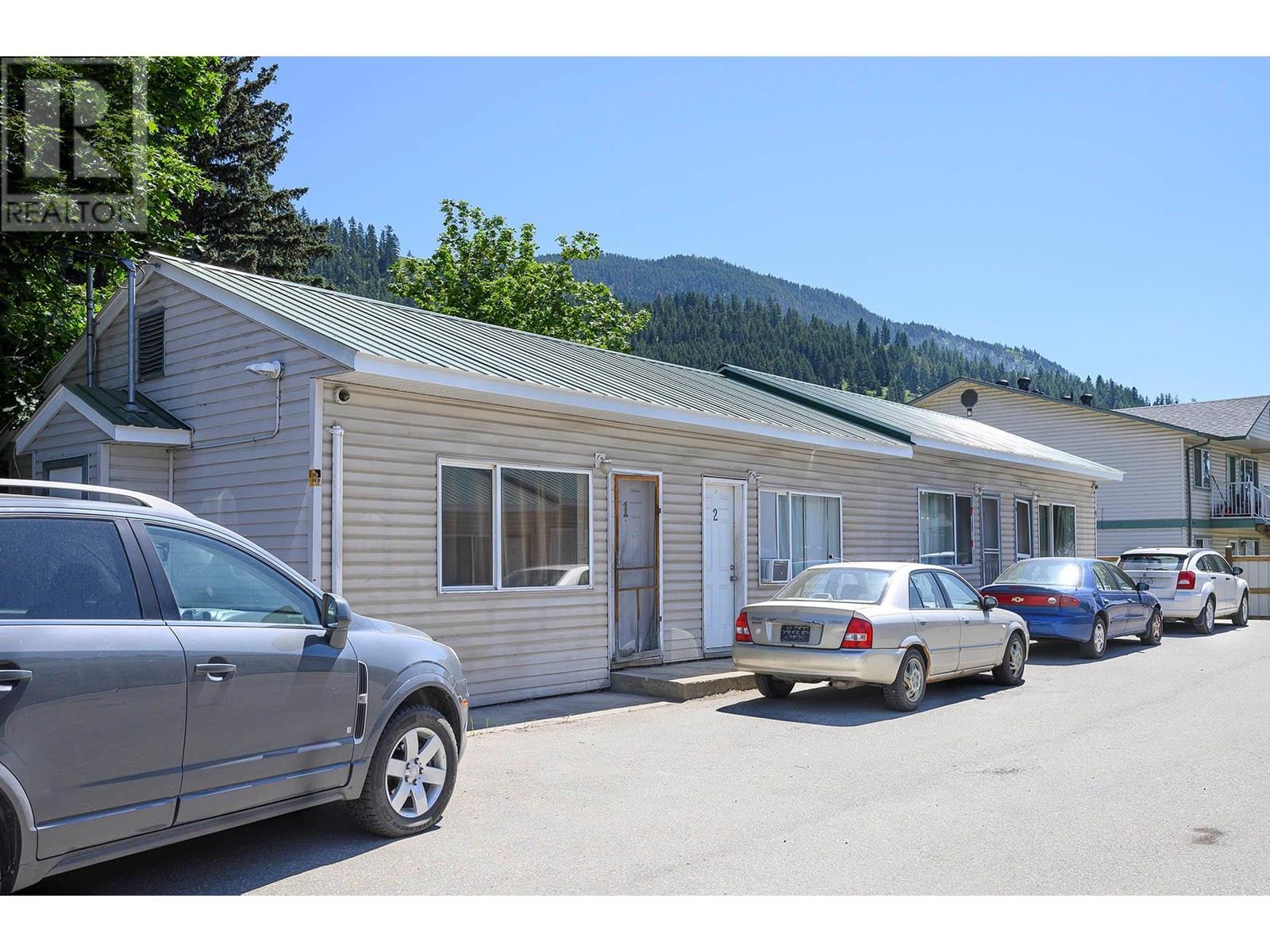 Photo 15 of 409 Shuswap Avenue, Chase BC