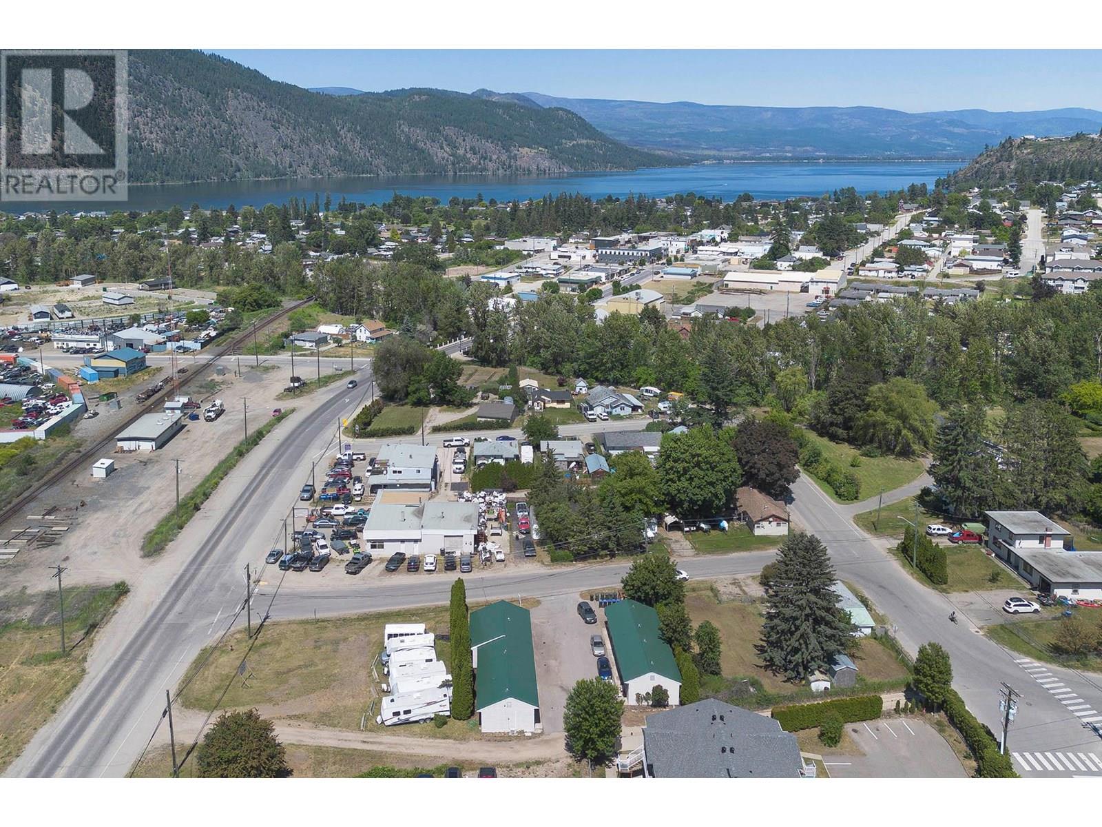 Photo 11 of 409 Shuswap Avenue, Chase BC
