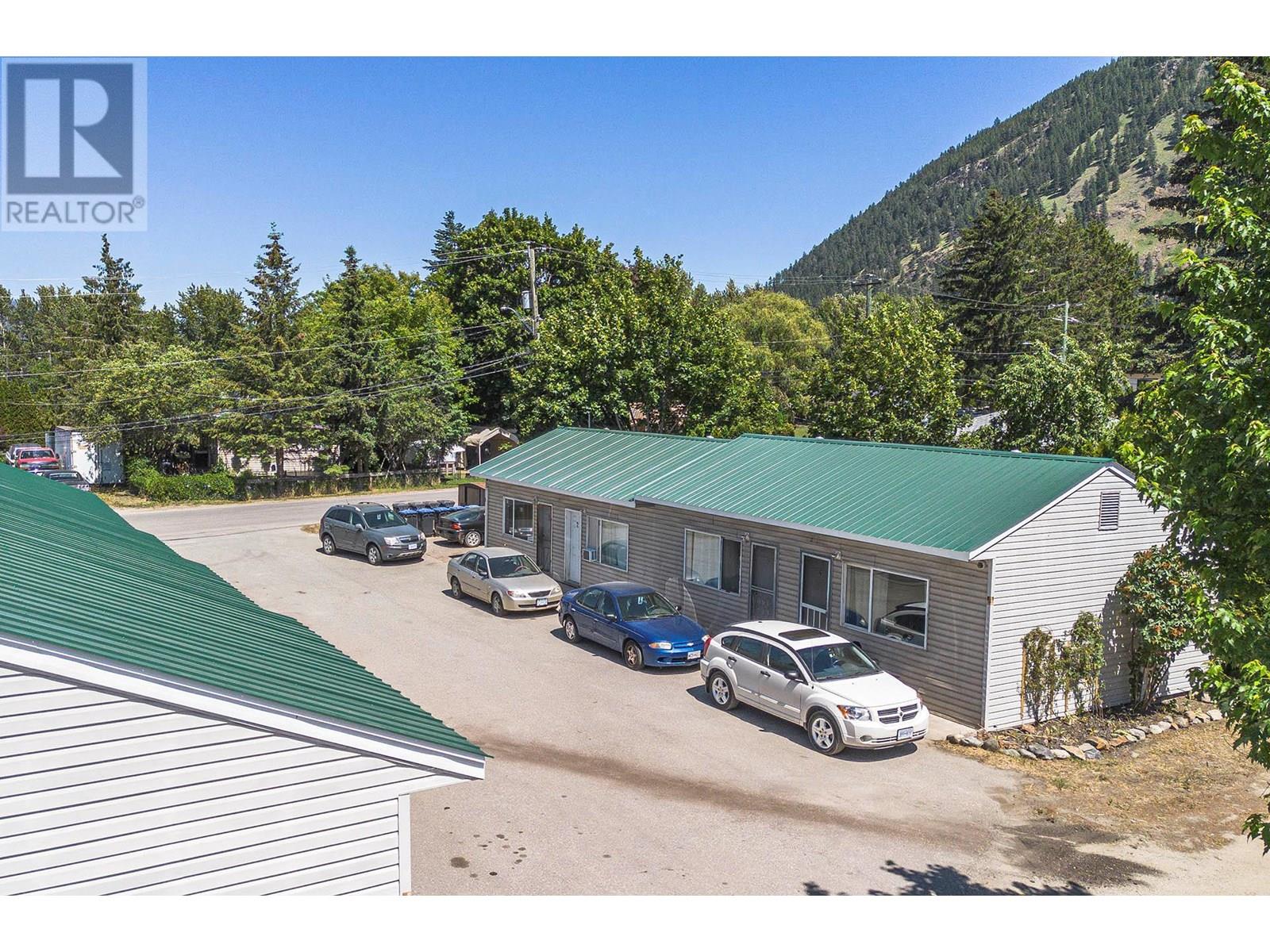Photo 16 of 409 Shuswap Avenue, Chase BC