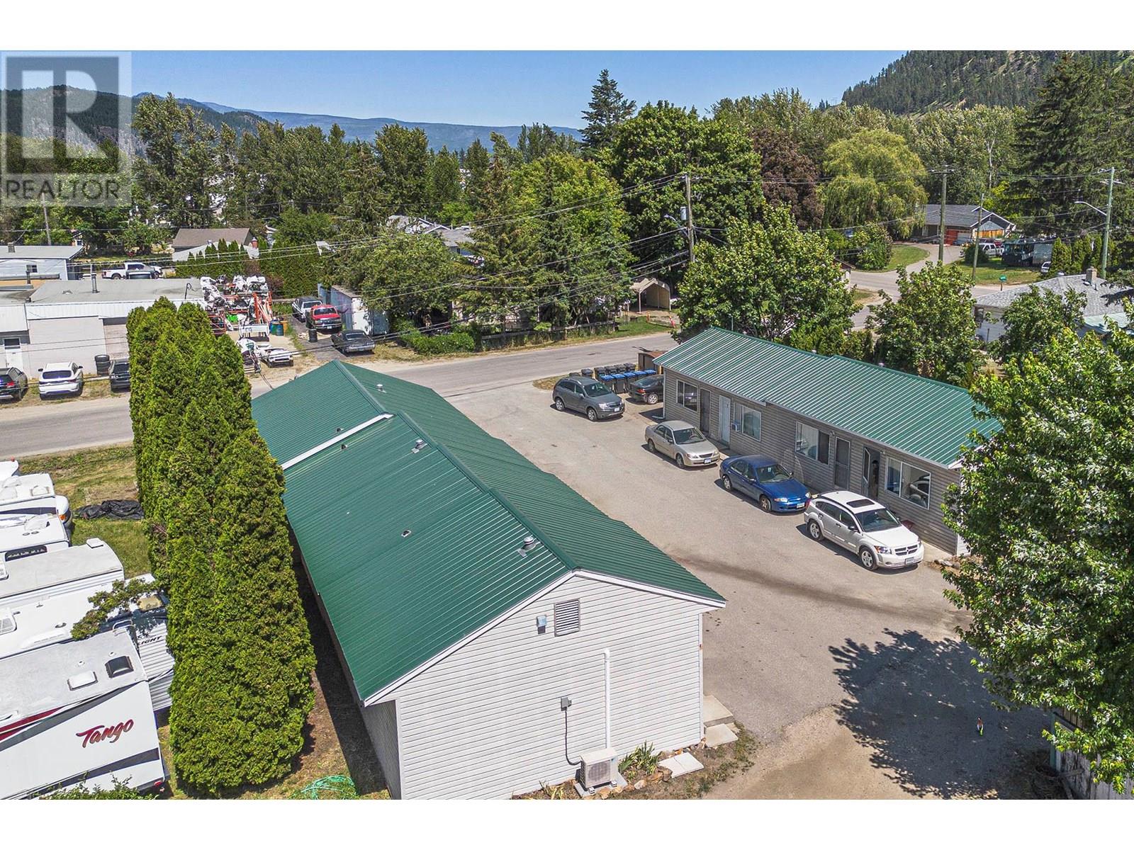 Photo 12 of 409 Shuswap Avenue, Chase BC