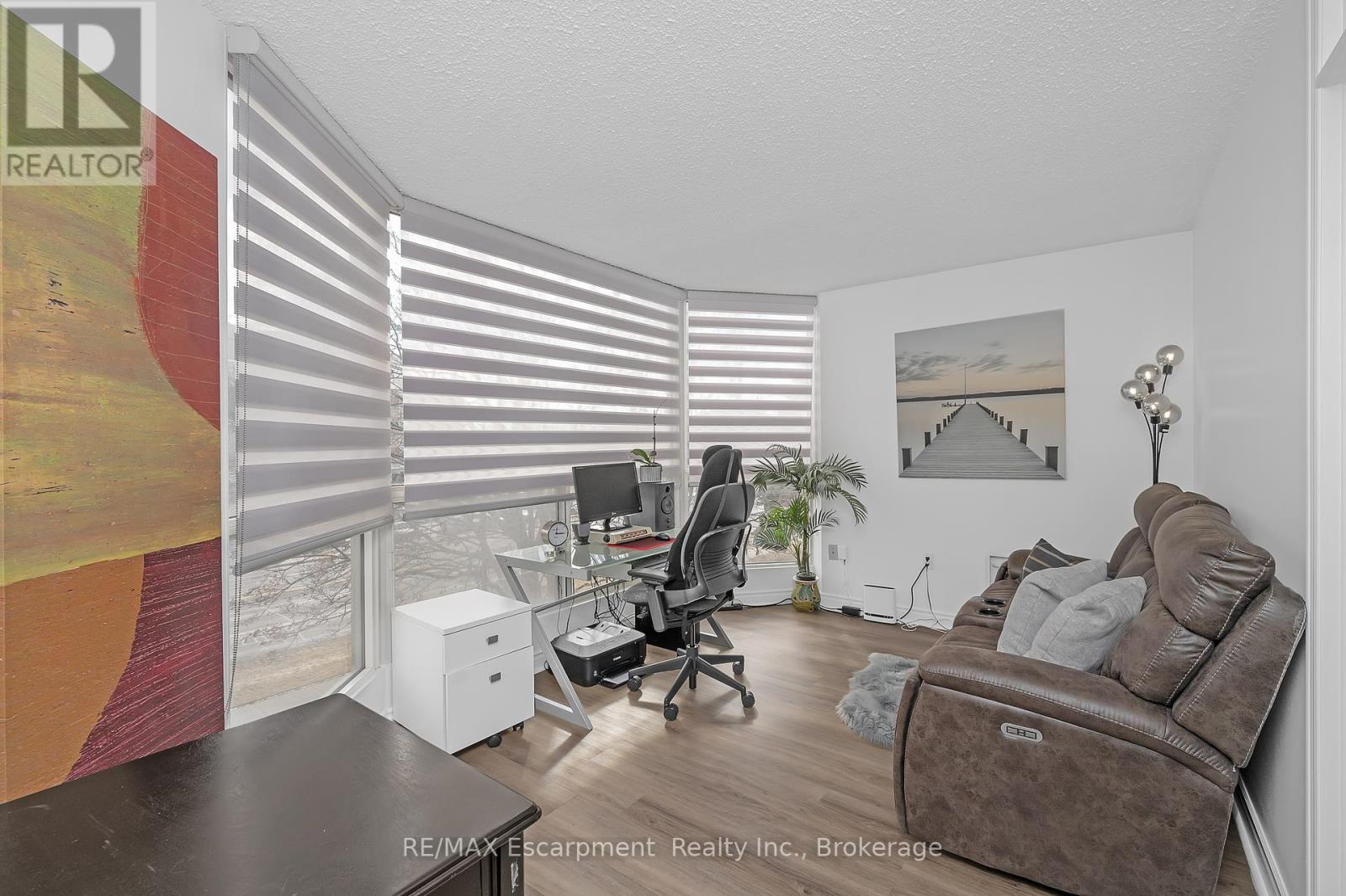 Photo 18 of 301 1237 North Shore Boulevard E, Burlington ON