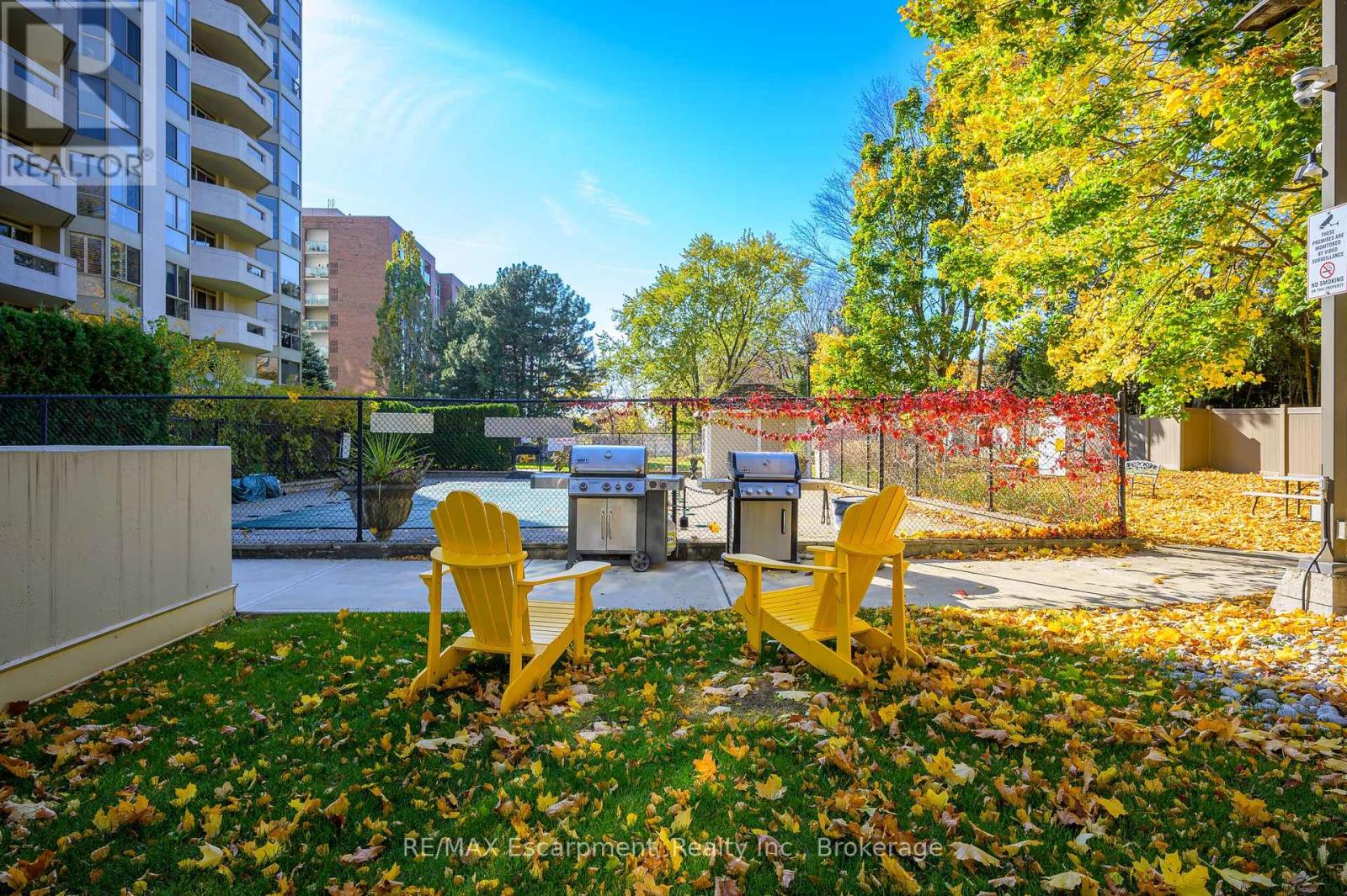 Photo 34 of 301 1237 North Shore Boulevard E, Burlington ON