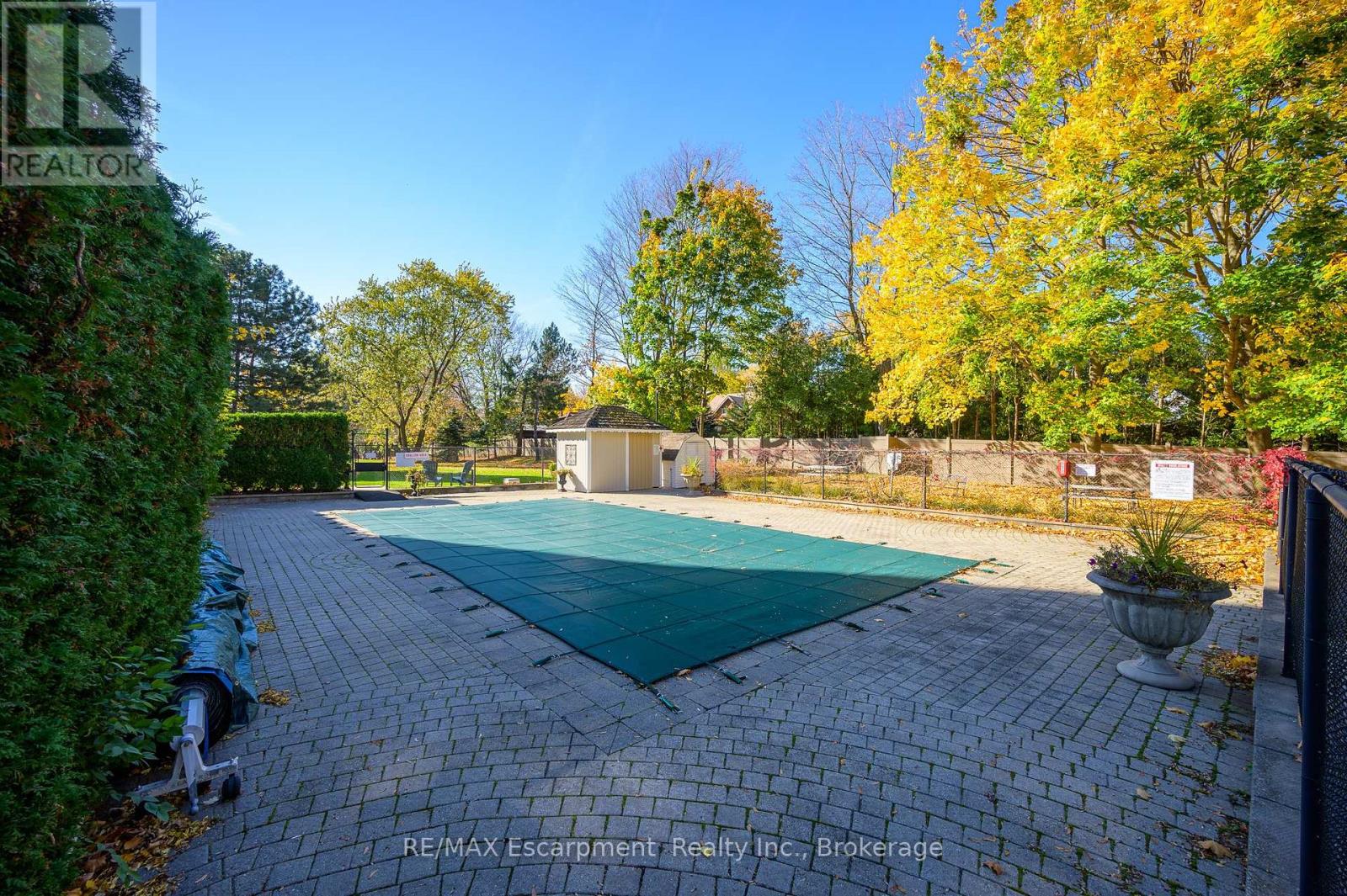Photo 36 of 301 1237 North Shore Boulevard E, Burlington ON