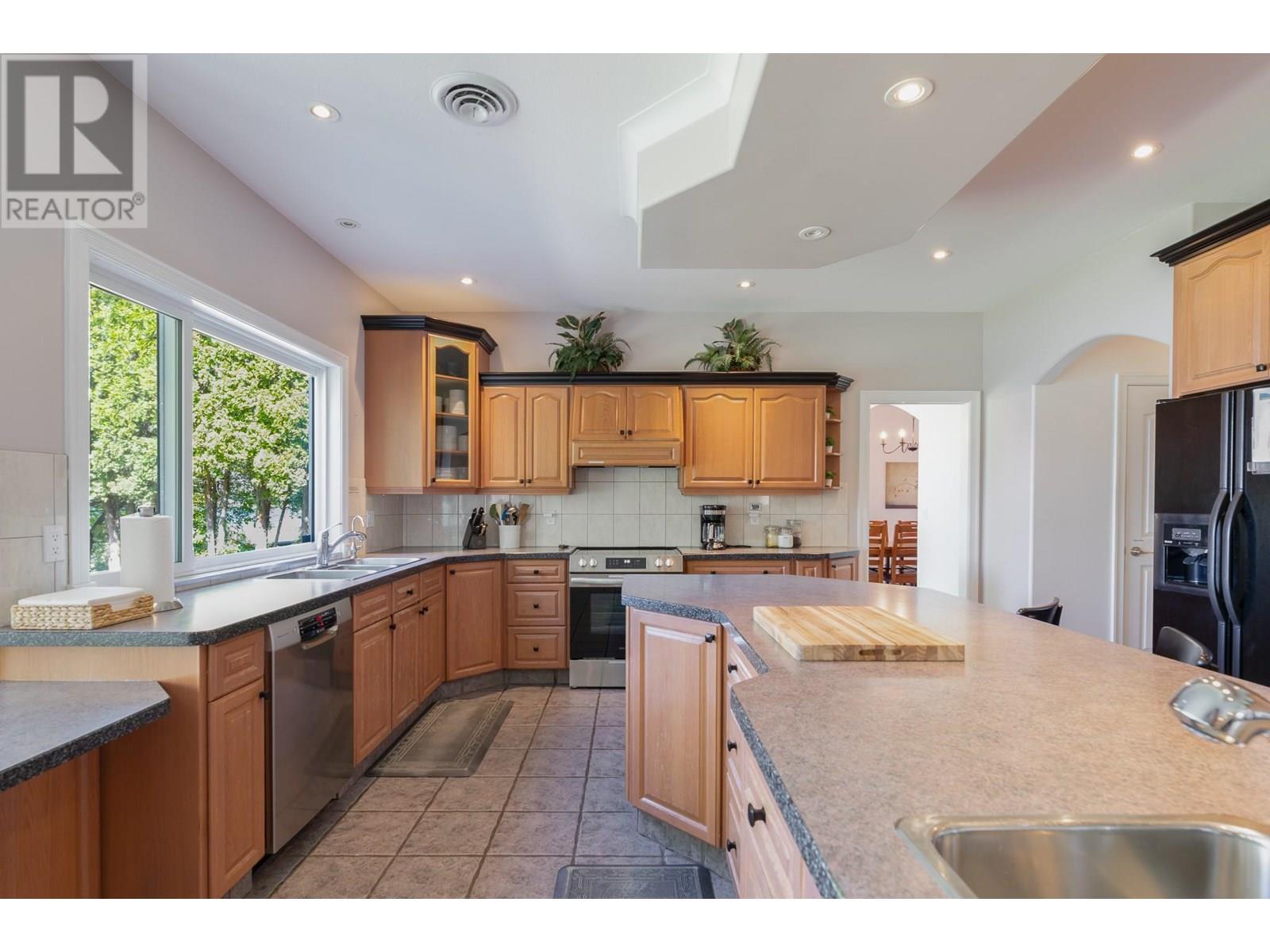 166 SUNDIAL Road, Oliver
