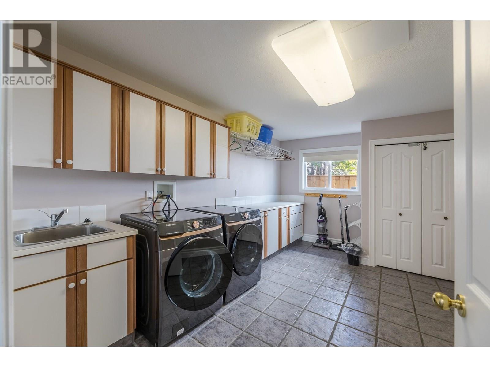 166 SUNDIAL Road, Oliver