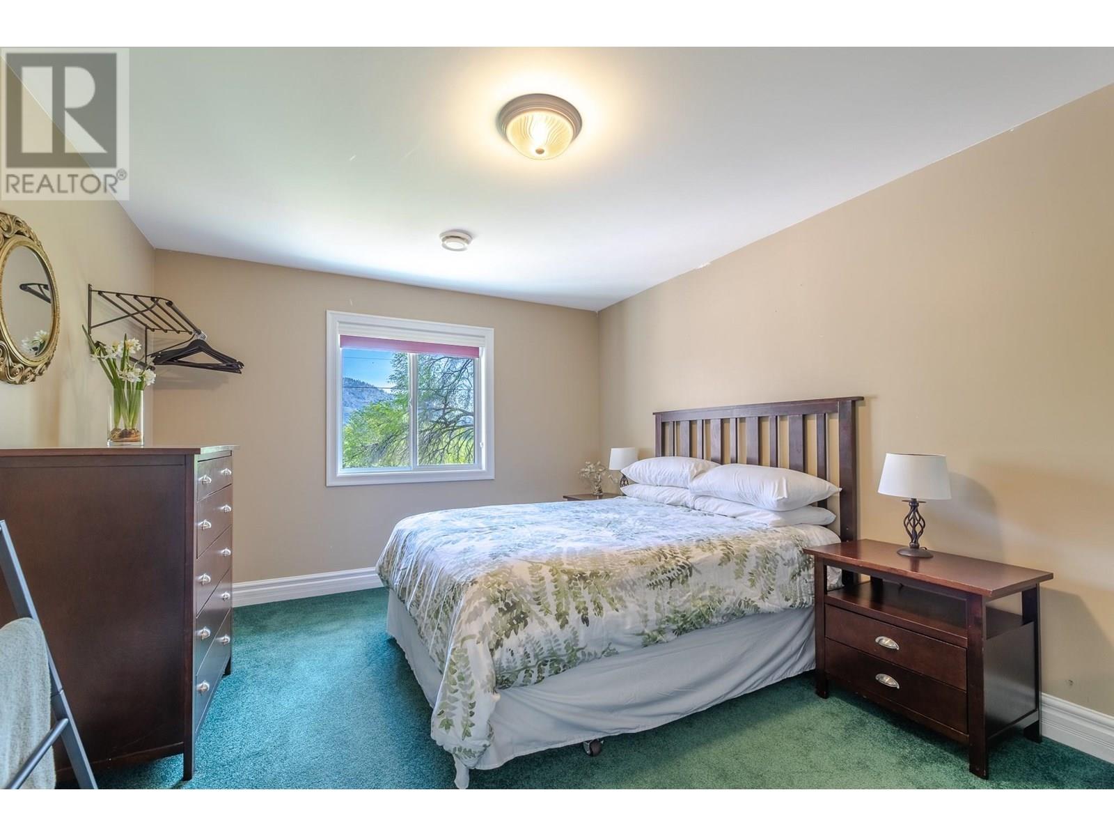 166 SUNDIAL Road, Oliver