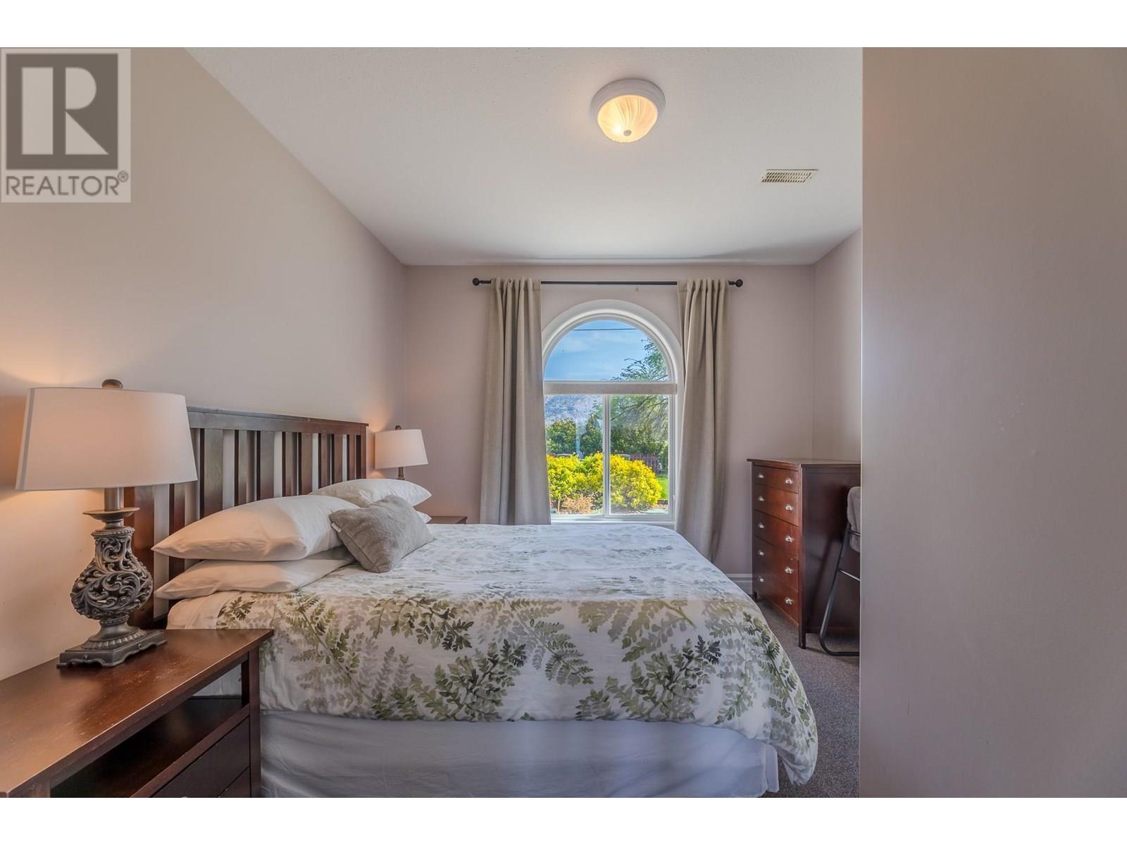 166 SUNDIAL Road, Oliver