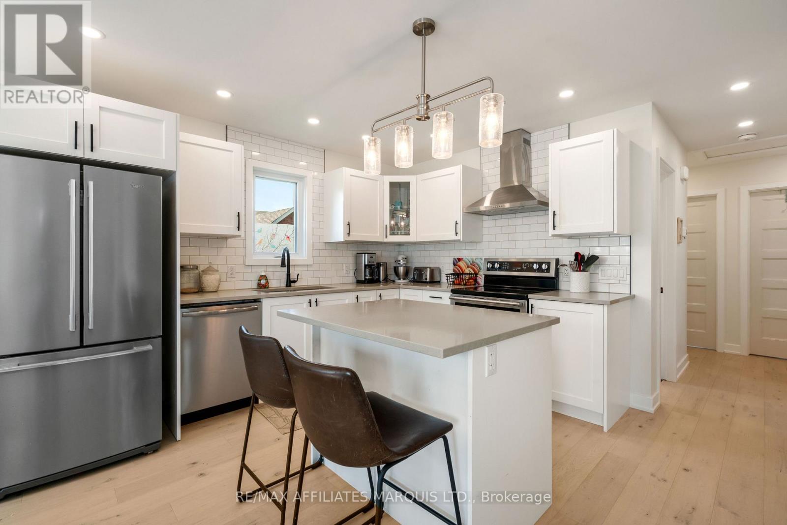 Photo 4 of 106 Bishop Street S, North Glengarry ON