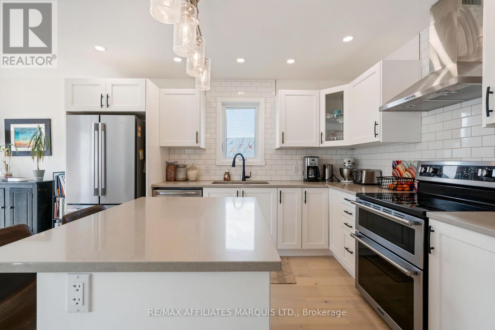 Photo 5 of 106 Bishop Street S, North Glengarry ON