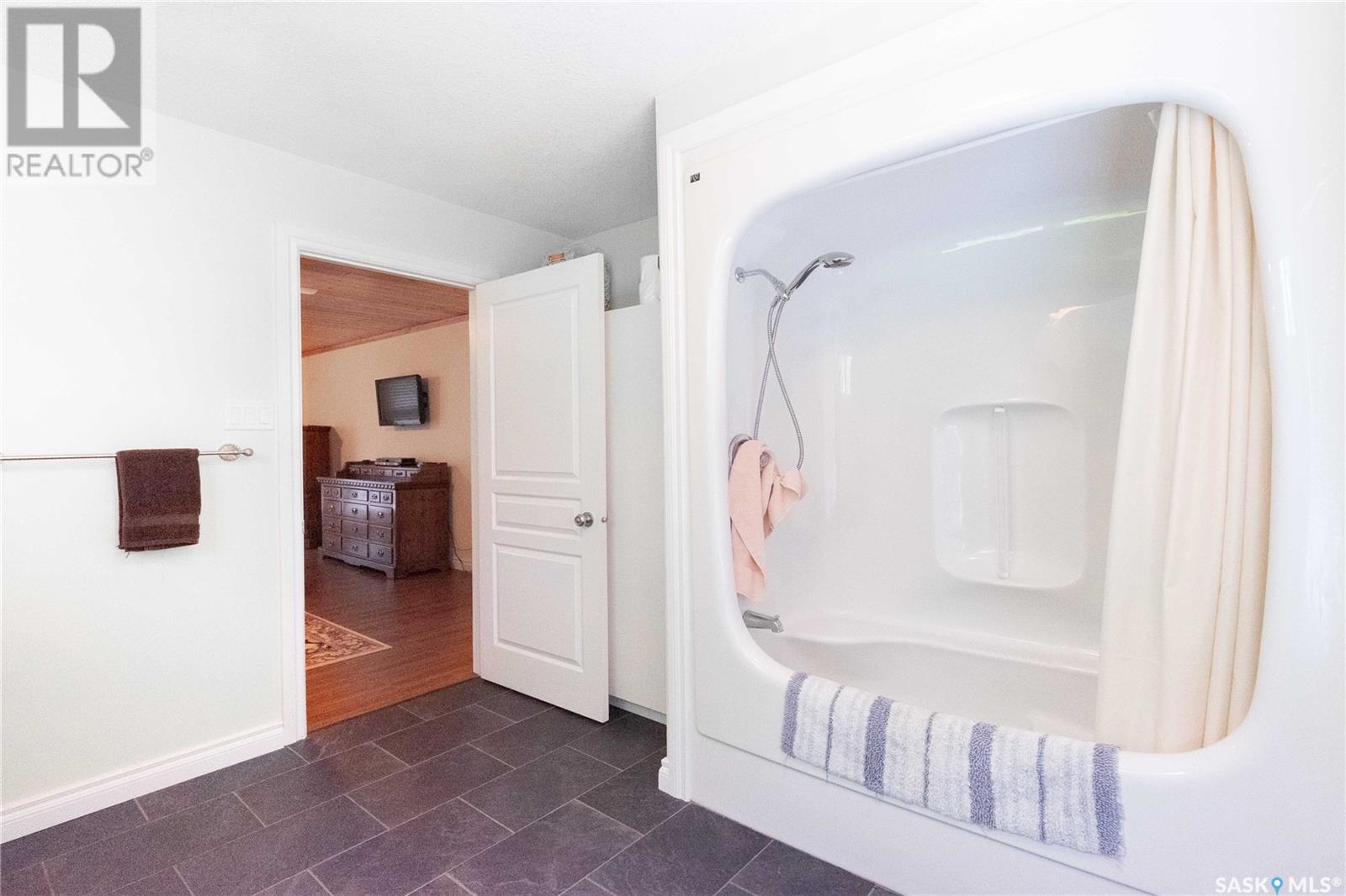 Photo 31 of 49 Taylor Street, North Quappelle Rm No 187 SK