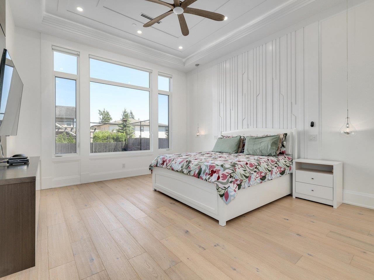 1126 STEVENS STREET, White Rock real estate listing R2977150