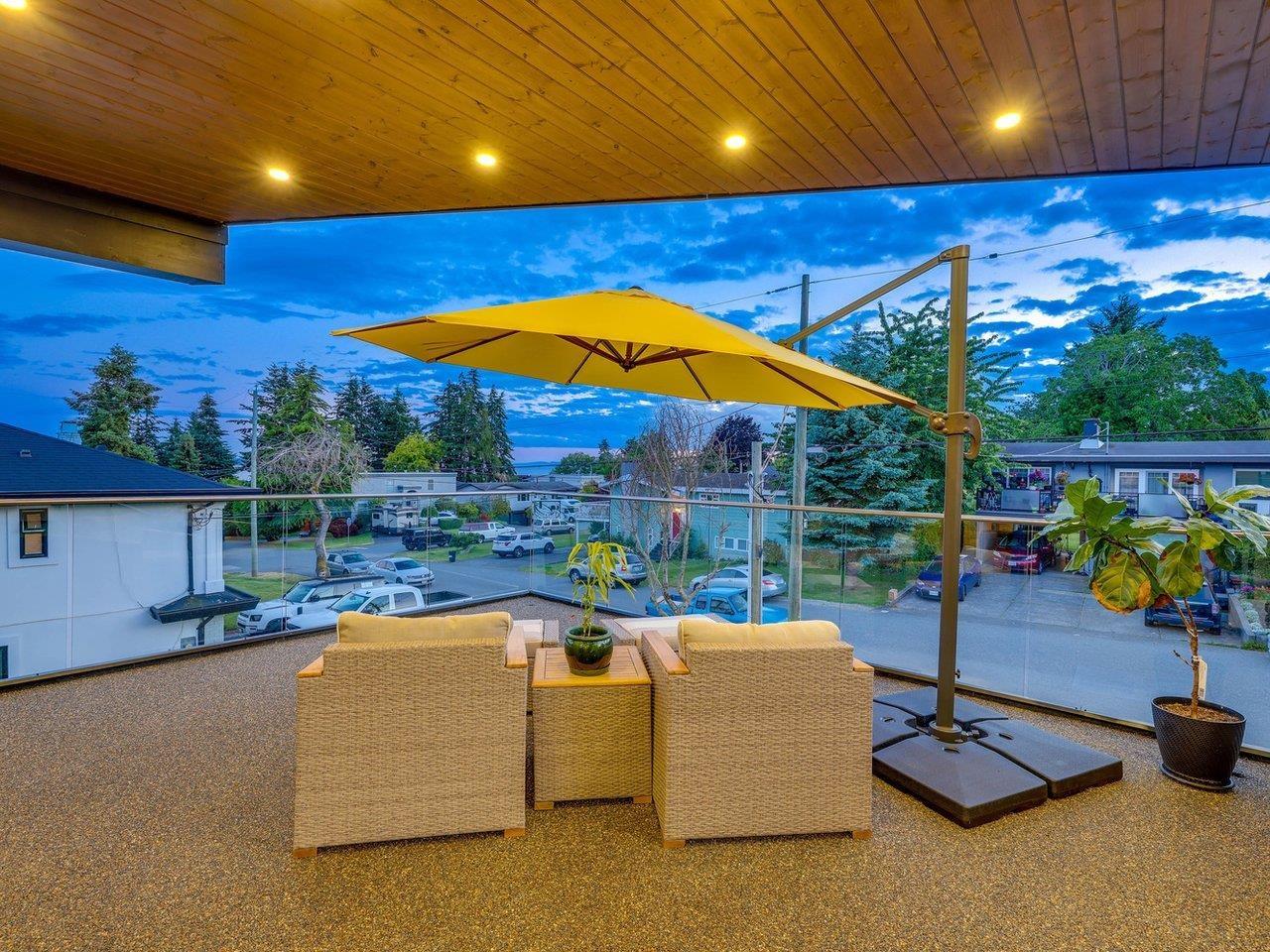 1126 STEVENS STREET, White Rock real estate listing R2977150