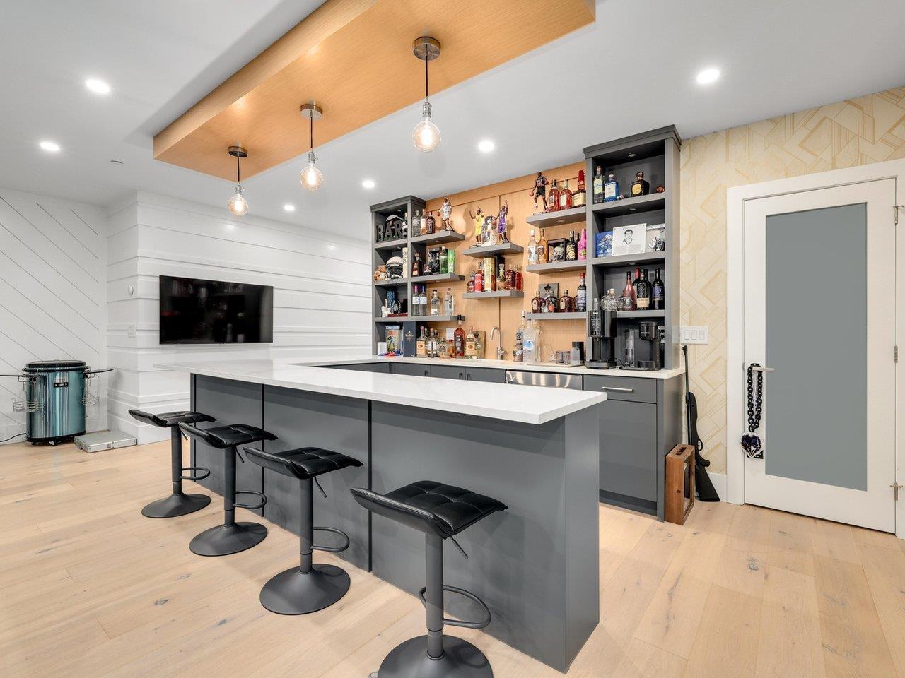 1126 STEVENS STREET, White Rock real estate listing R2977150