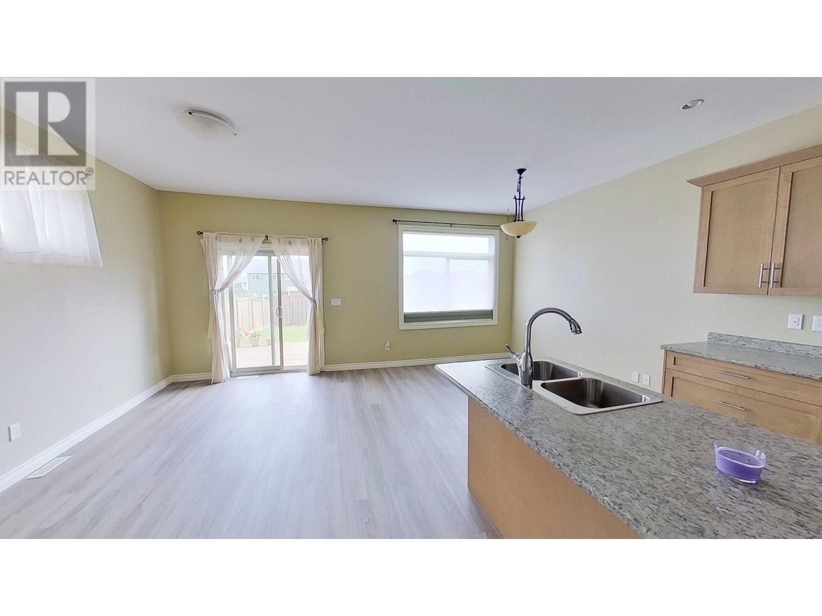 Photo 9 of 8311 87 Avenue, Fort St John BC