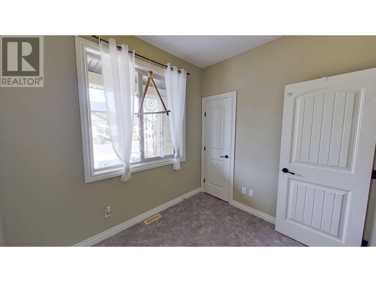 Photo 12 of 8311 87 Avenue, Fort St John BC
