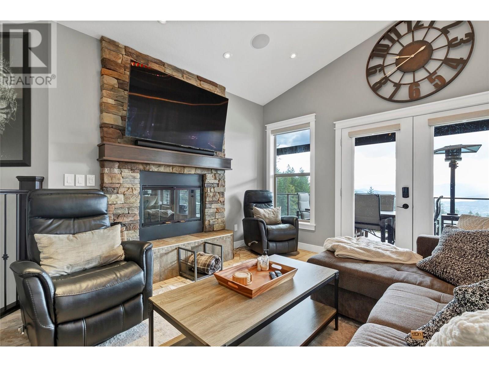  6032 Lynx Drive, Vernon