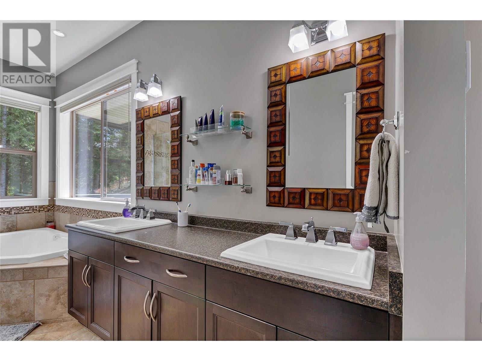 6032 Lynx Drive, Vernon