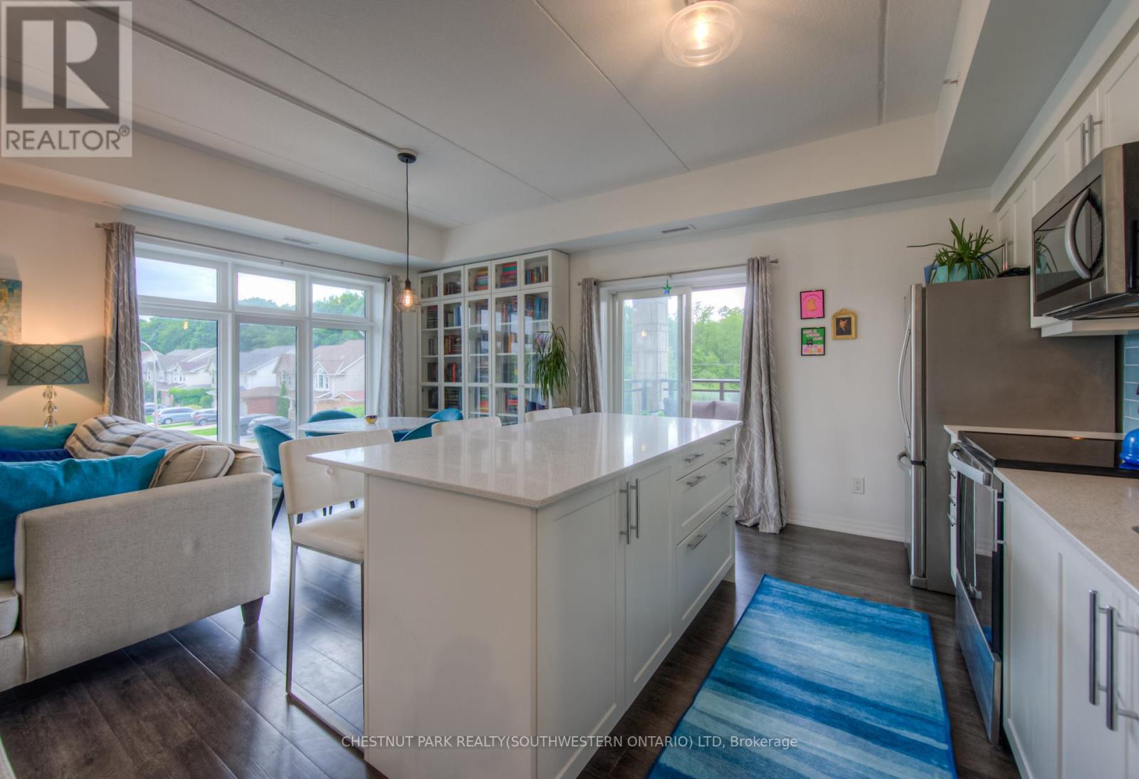 Photo 4 of 213 195 Commonwealth Street, Kitchener ON
