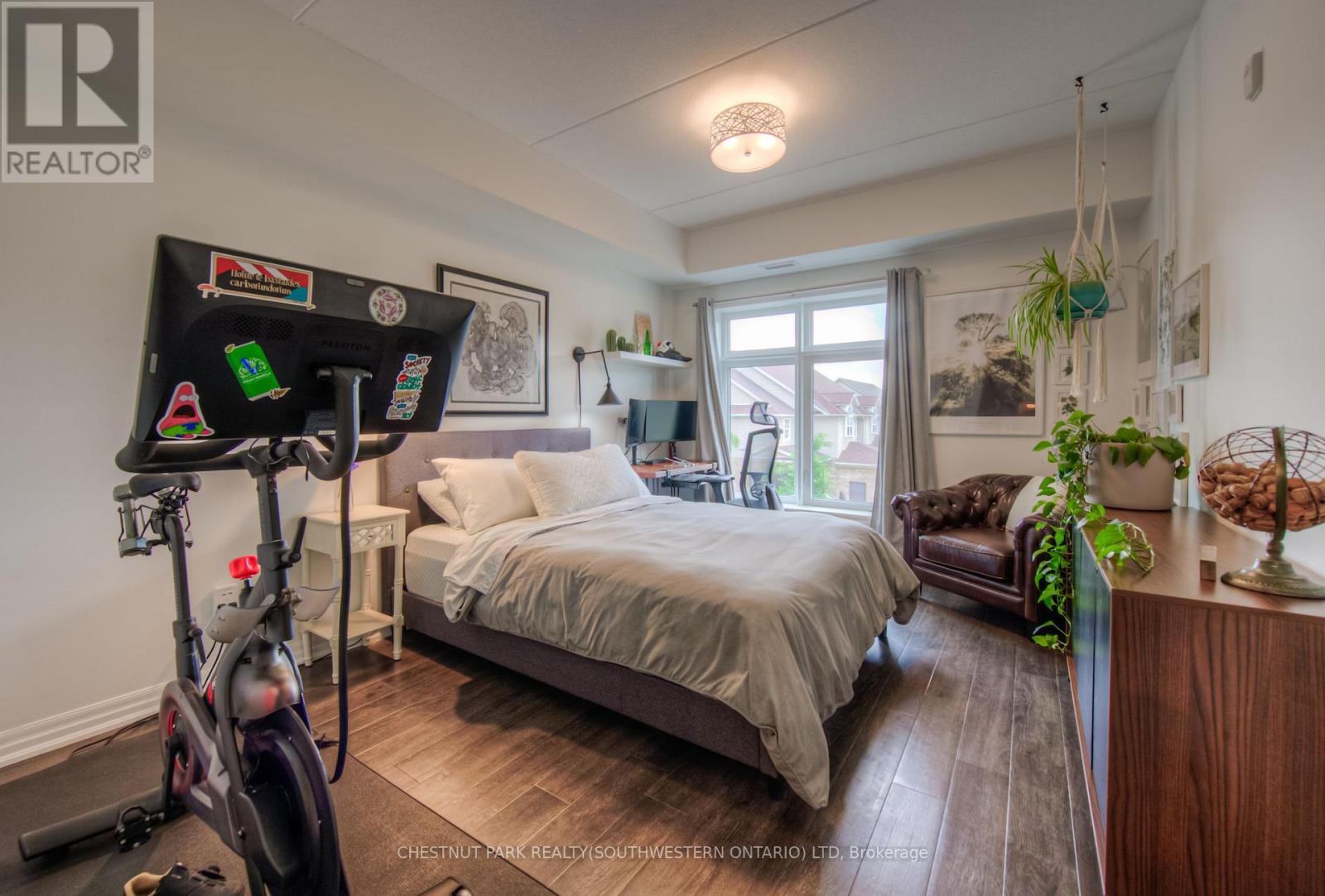 Photo 11 of 213 195 Commonwealth Street, Kitchener ON