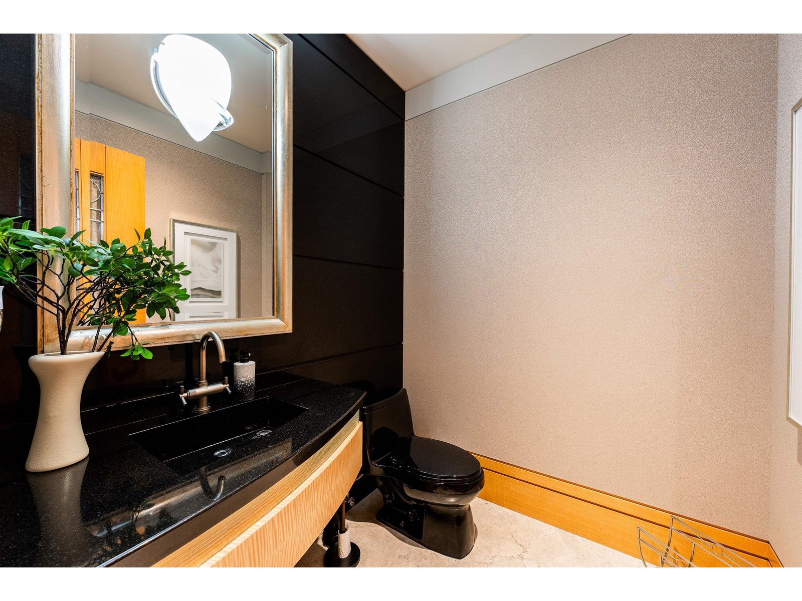 Photo 36 of Ph 801 1551 Foster Street, White Rock BC