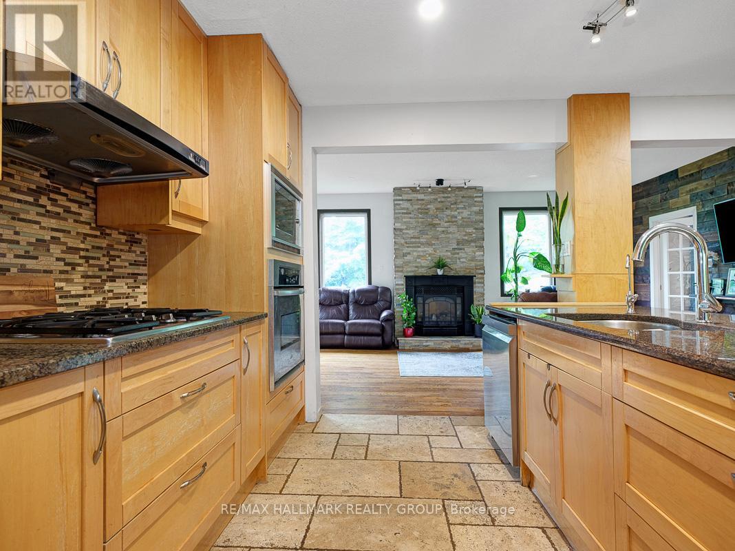 Photo 38 of 31 Hilliard Avenue, Ottawa ON