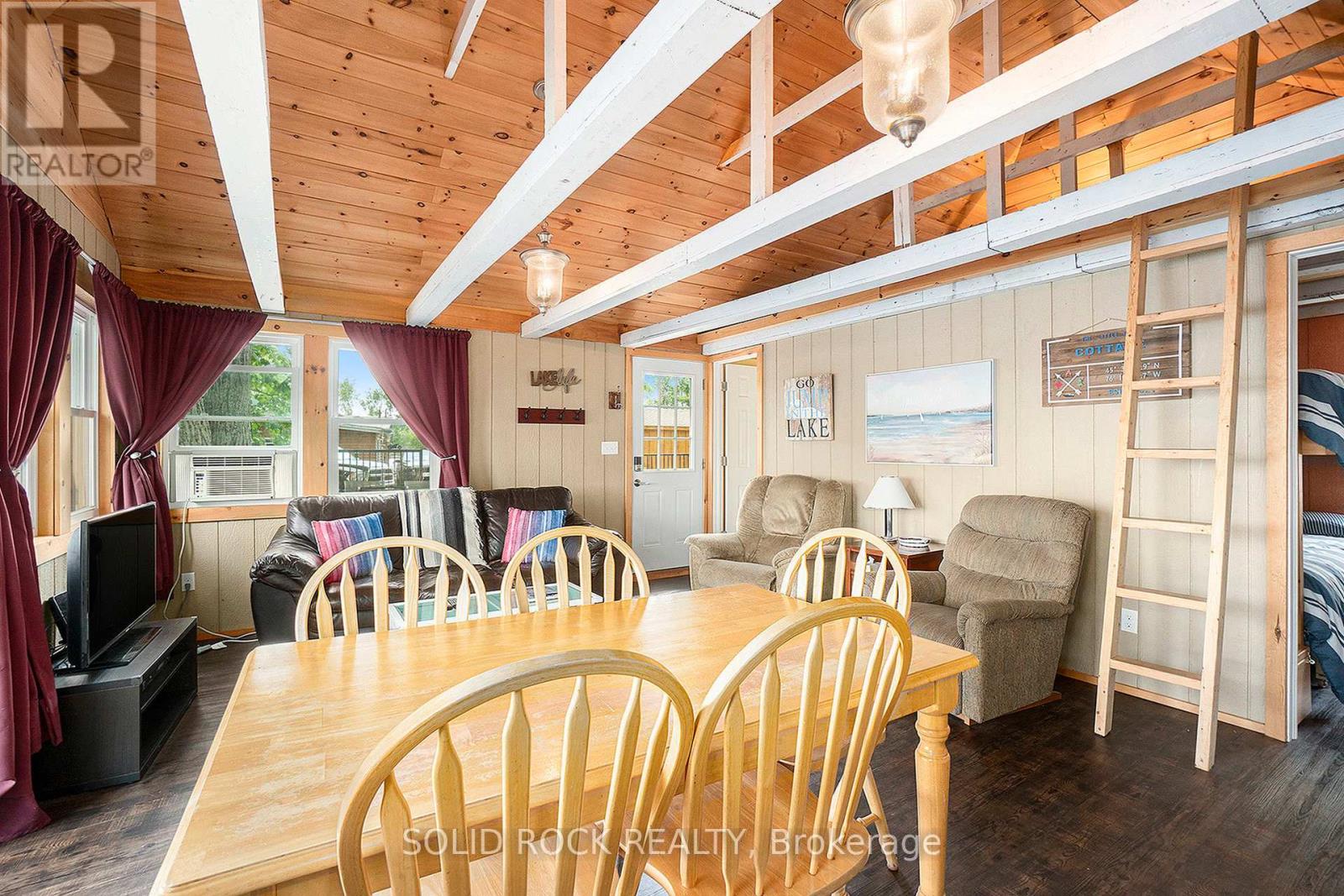 Photo 24 of 302 Scotch Corners Road, Beckwith ON