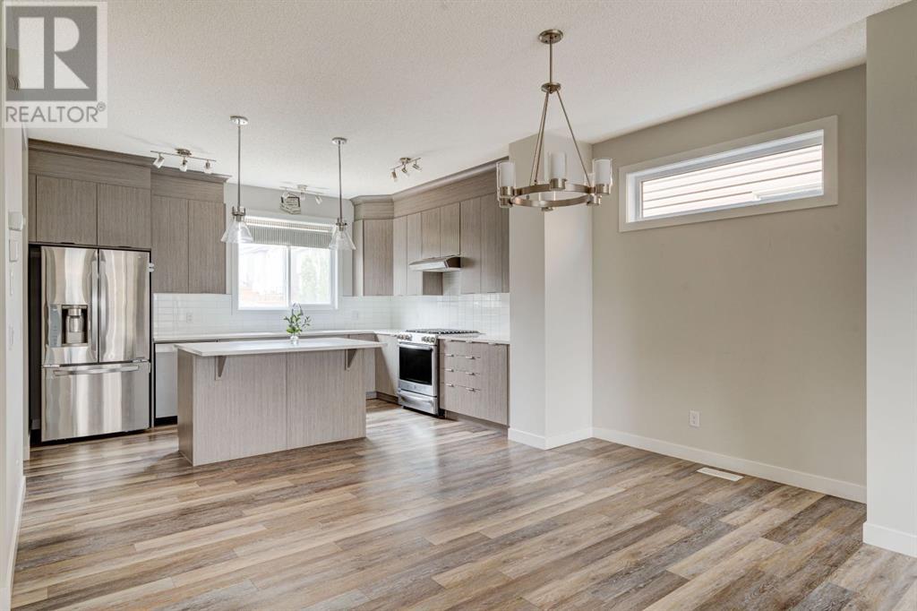 Single Family House for Sale in  Sage Bluff Drive NW Sage Hill Calgary 