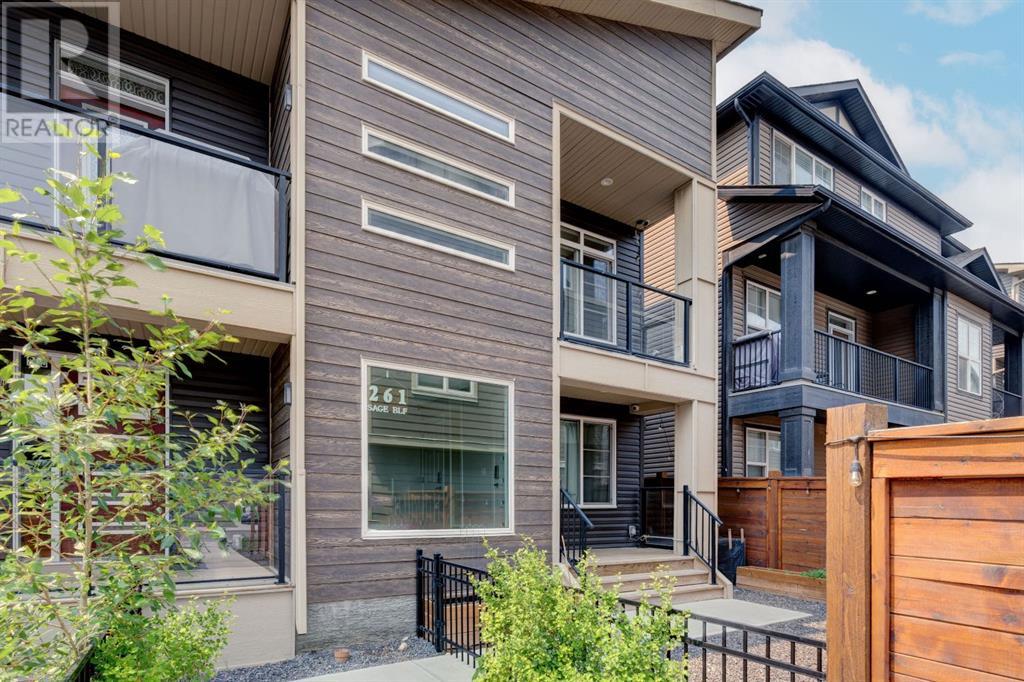 Single Family House for Sale in  Sage Bluff Drive NW Sage Hill Calgary 