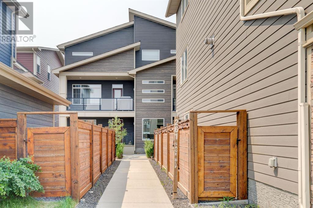 Single Family House for Sale in  Sage Bluff Drive NW Sage Hill Calgary 