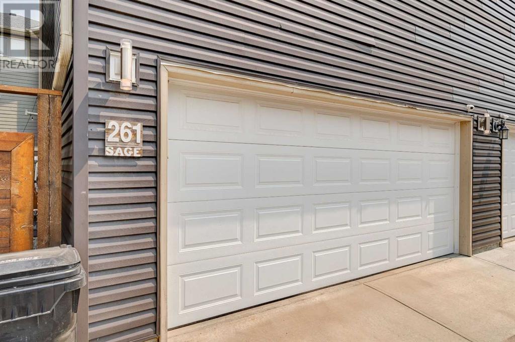 Single Family House for Sale in  Sage Bluff Drive NW Sage Hill Calgary 