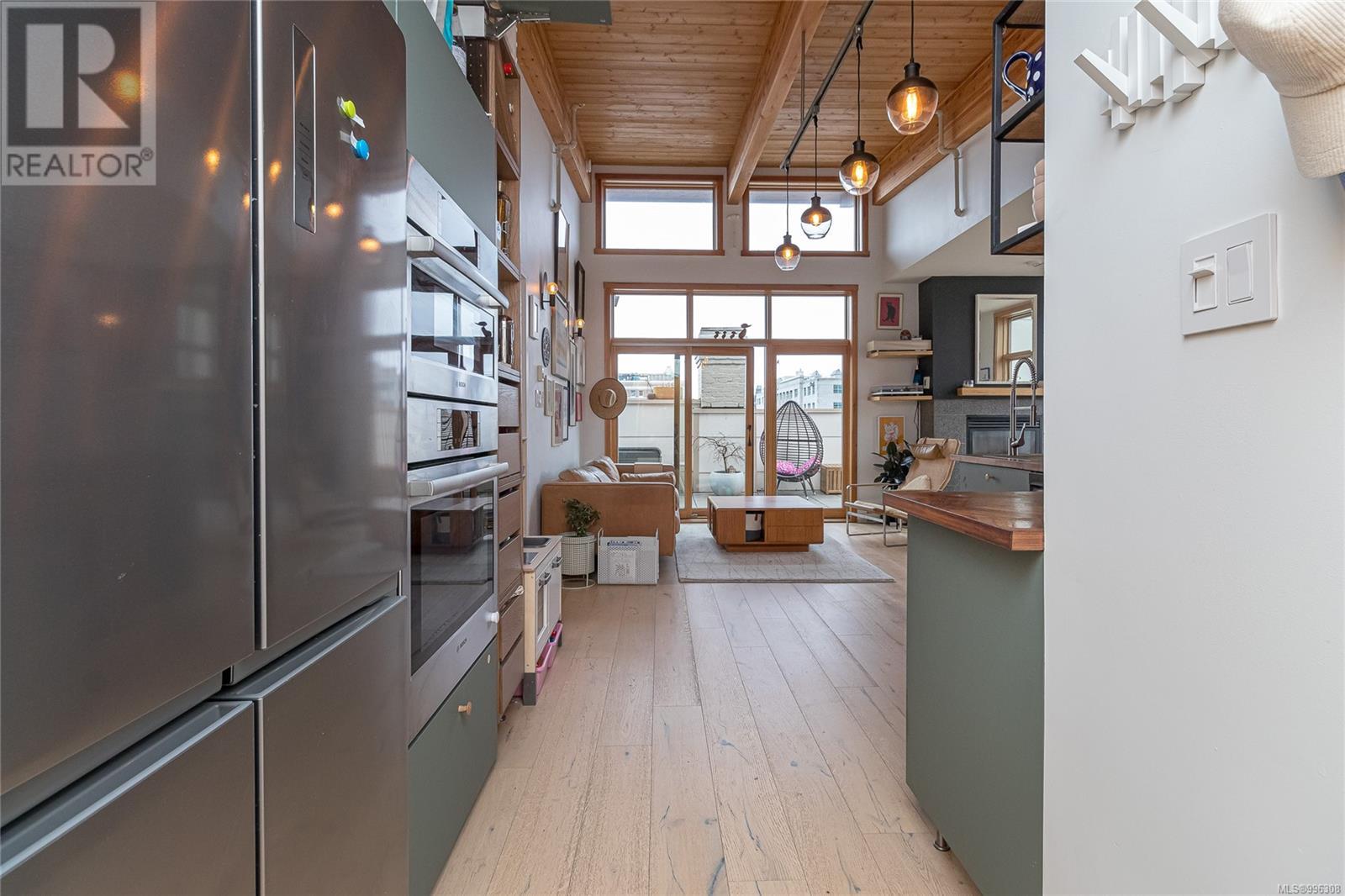 401 610 Johnson Street, Victoria
