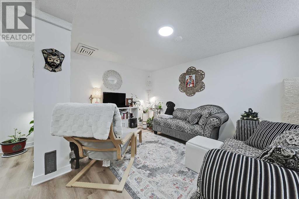 Single Family House Bungalow for Sale in  Breton Close NW Brentwood Calgary 